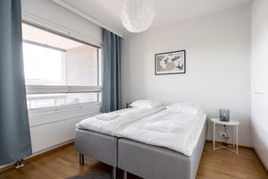 Alquiler Vacacional - Top Floor 1BR Home with Parking, Sauna and Balcony