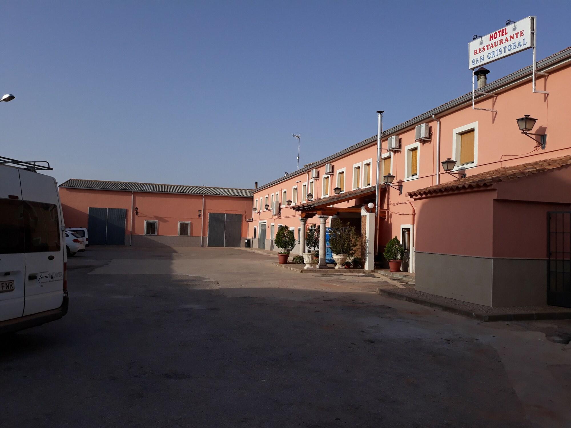Vista Exterior Hotel San Cristobal