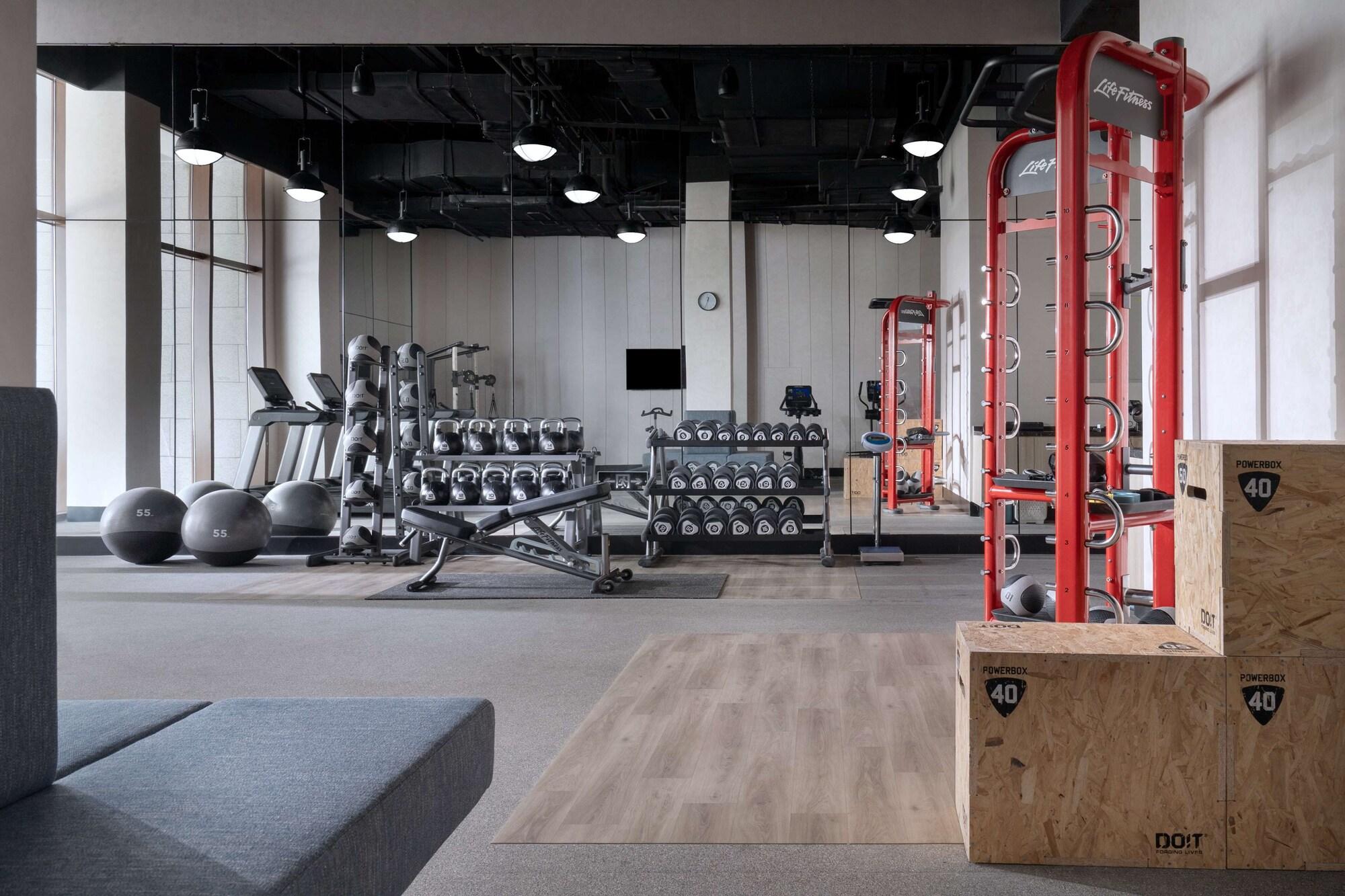 Gimnasio The Mermoon Resort Hainan Tufu Bay, Tapestry By Hilton