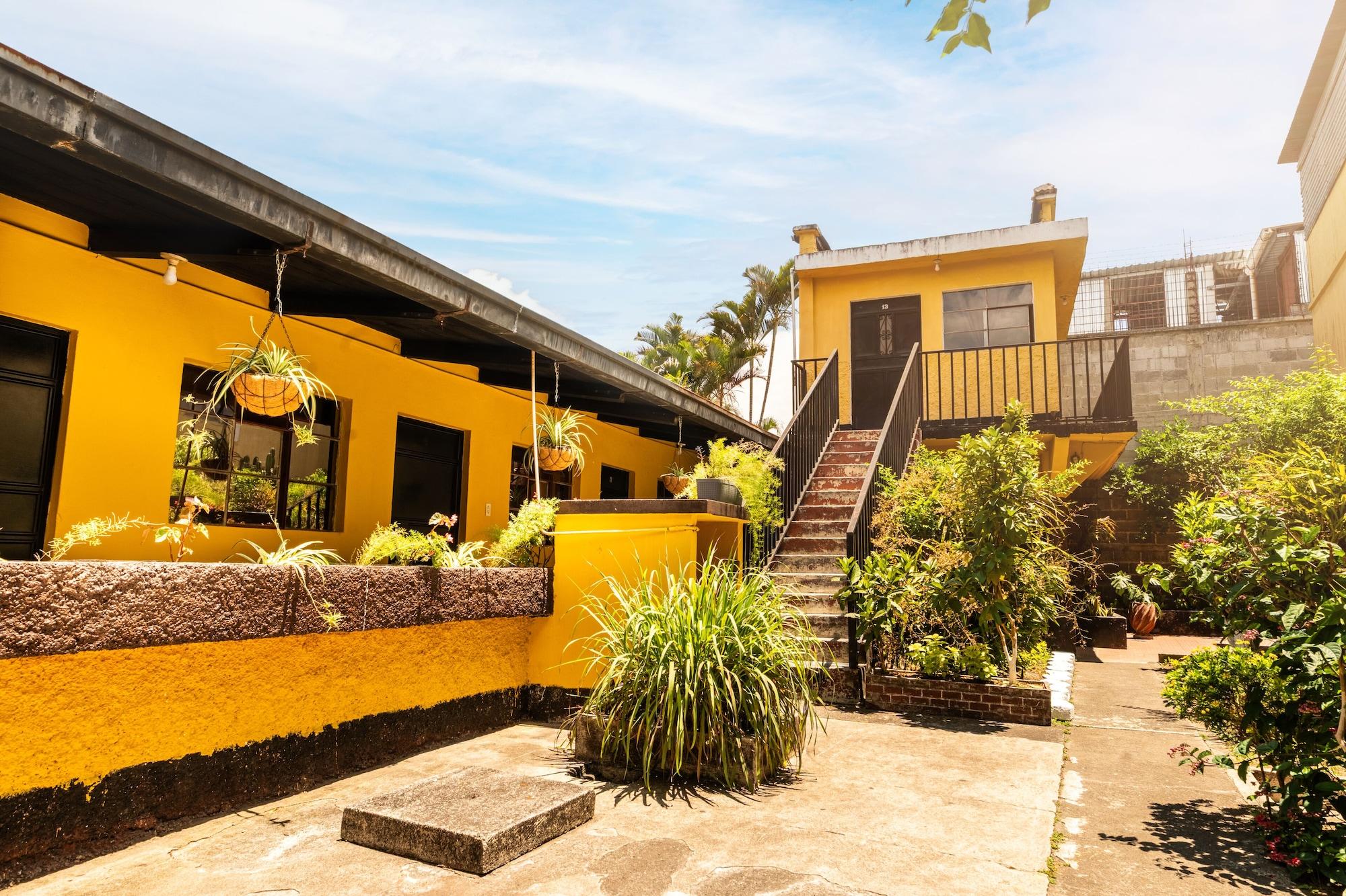 Varios Hotel Itzel