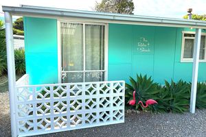 Alquiler Vacacional - The ReTrO Beach Shack. 1 house from beach, WiFi, Arcade Machine,  Walk to cafes