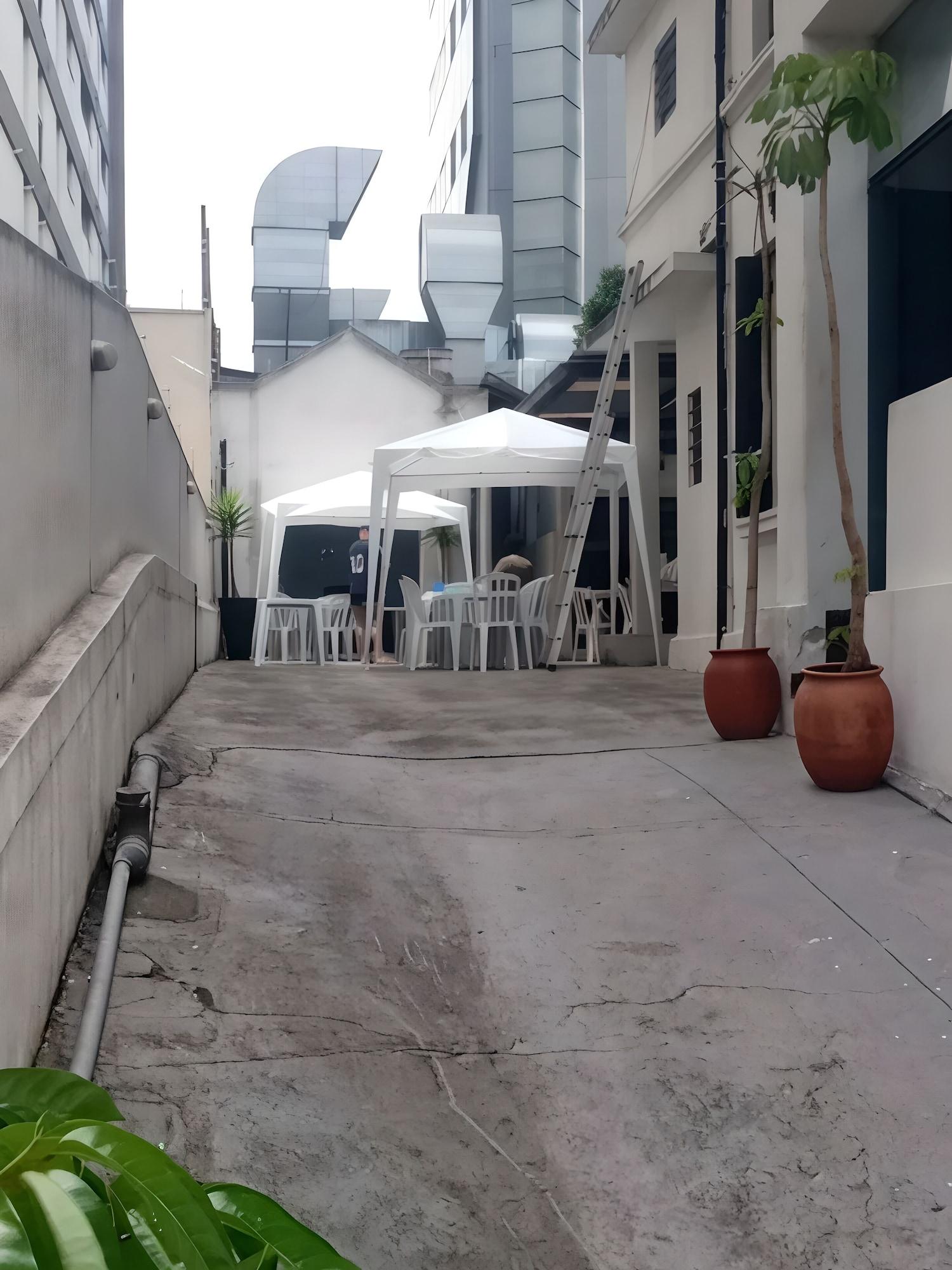 Vista Exterior Hostel Paulista