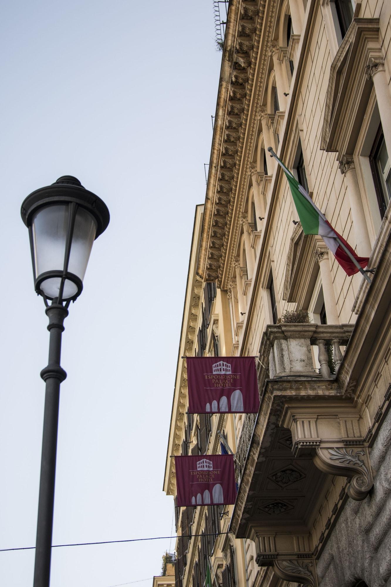 Vista Exterior Esposizione Palace Hotel