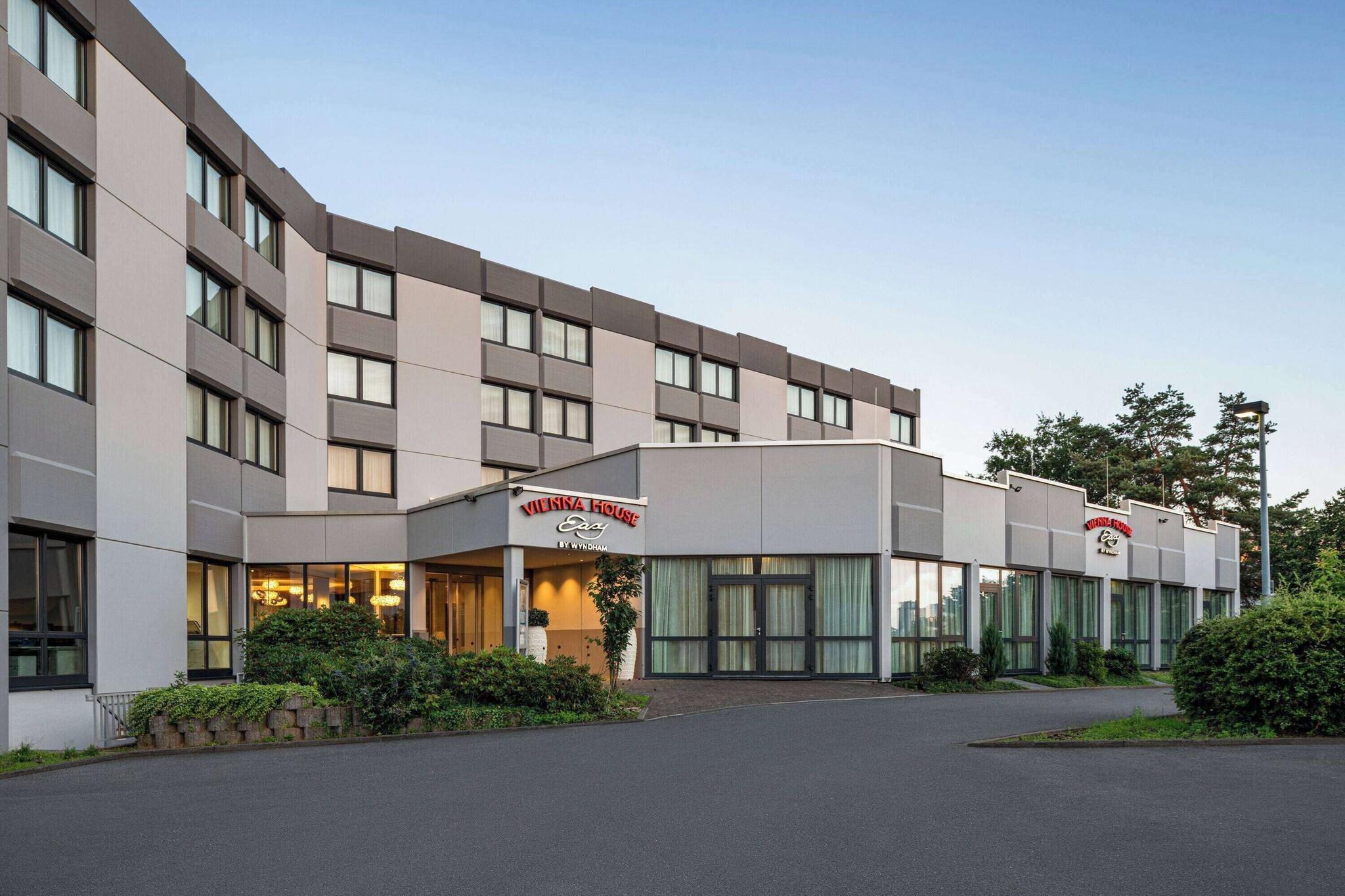 Vista Exterior Vienna House Easy by Wyndham Frankfurt Airport