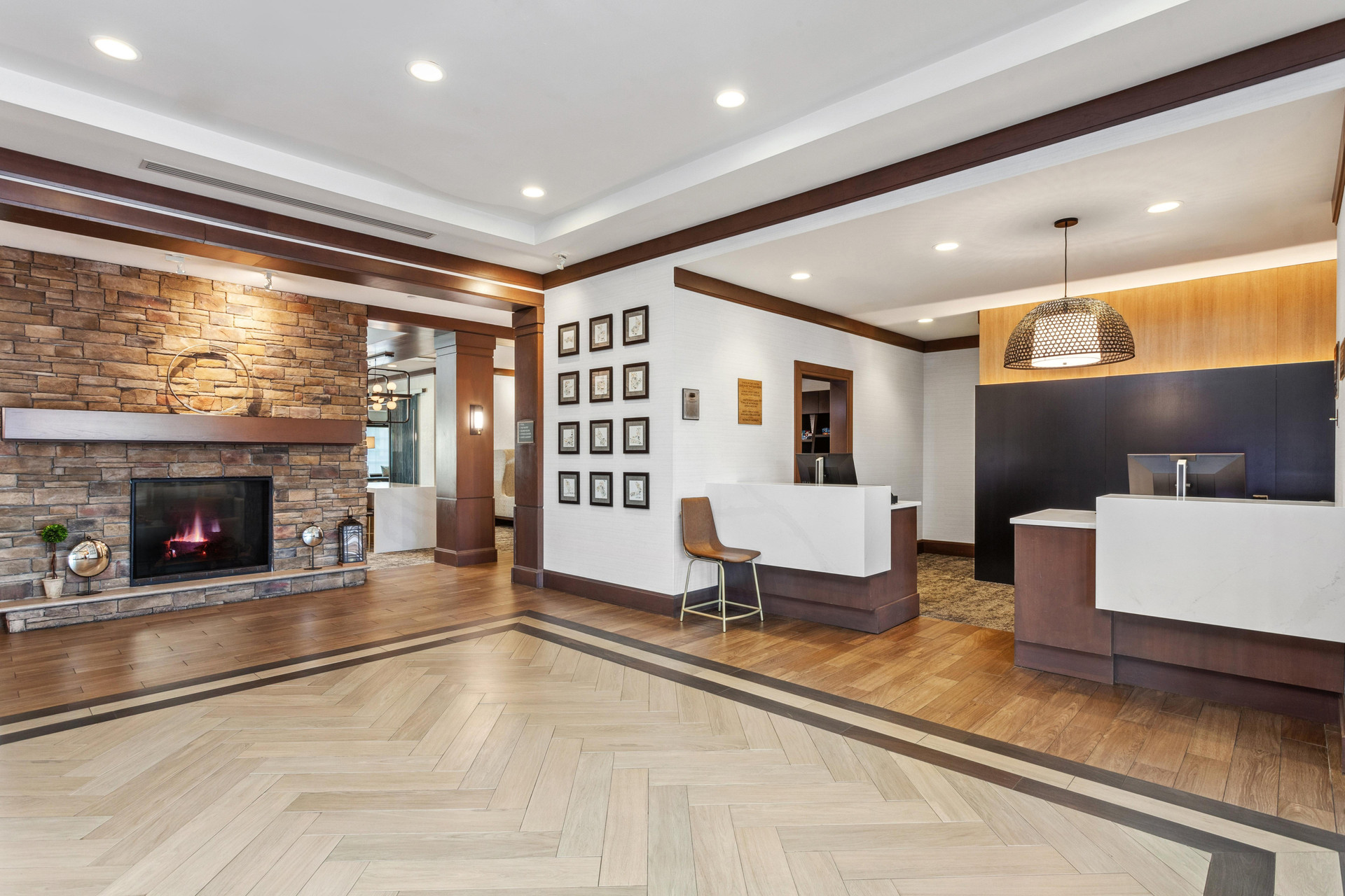 Vista Lobby Staybridge Suites Albany Wolf Rd-Colonie Center by IHG