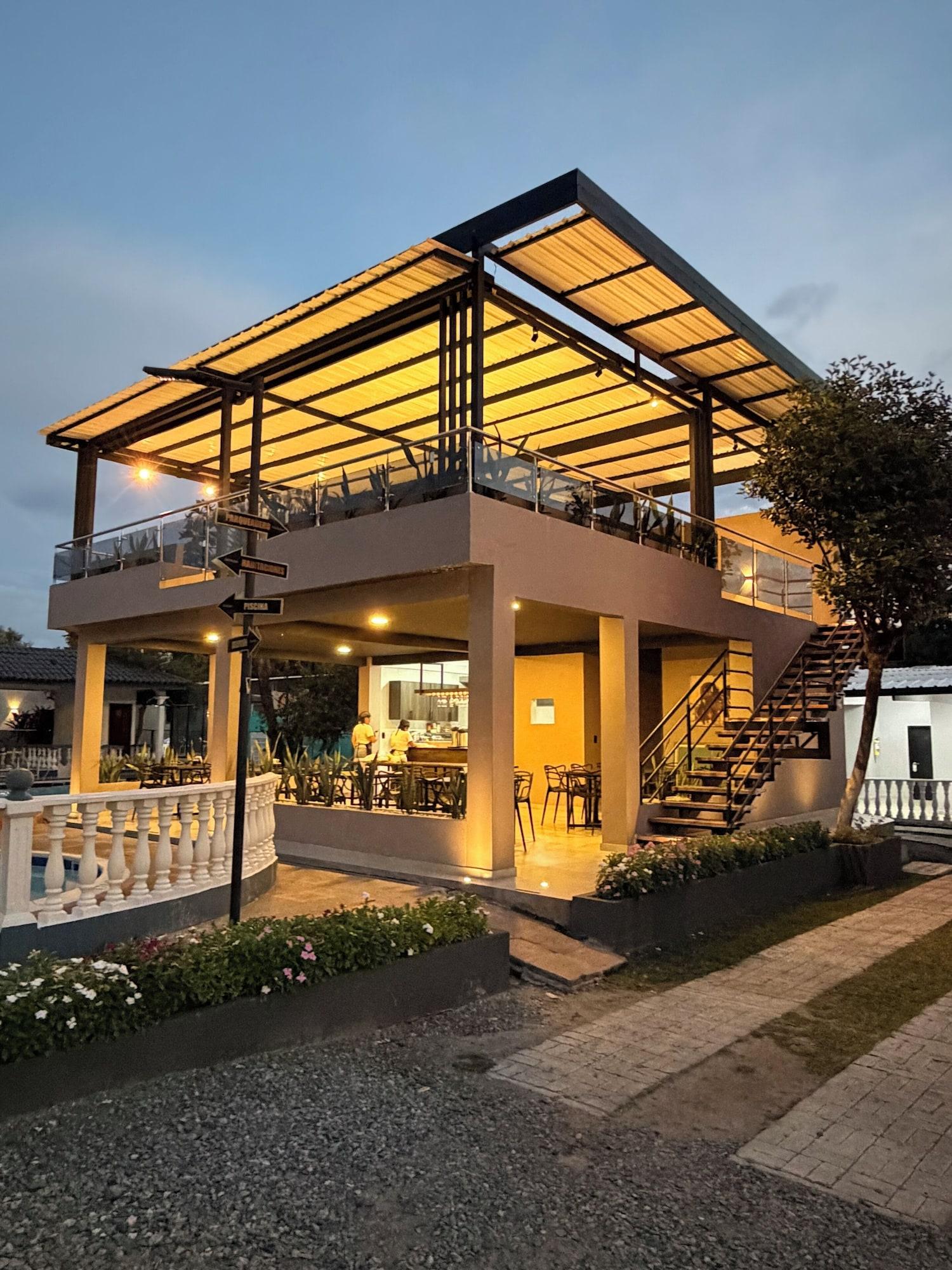 Restaurant hotel campestre yj