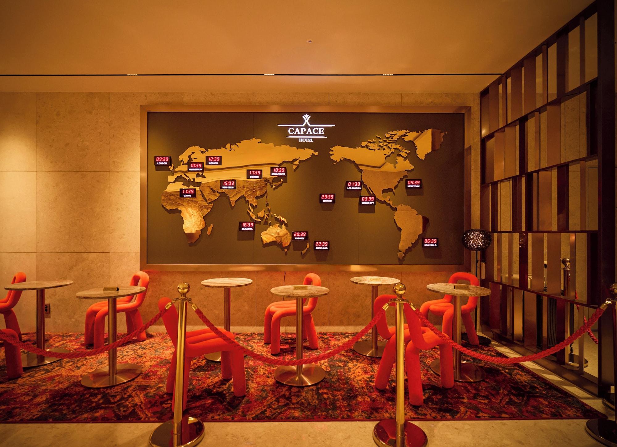 Bar/Salón Capace Hotel