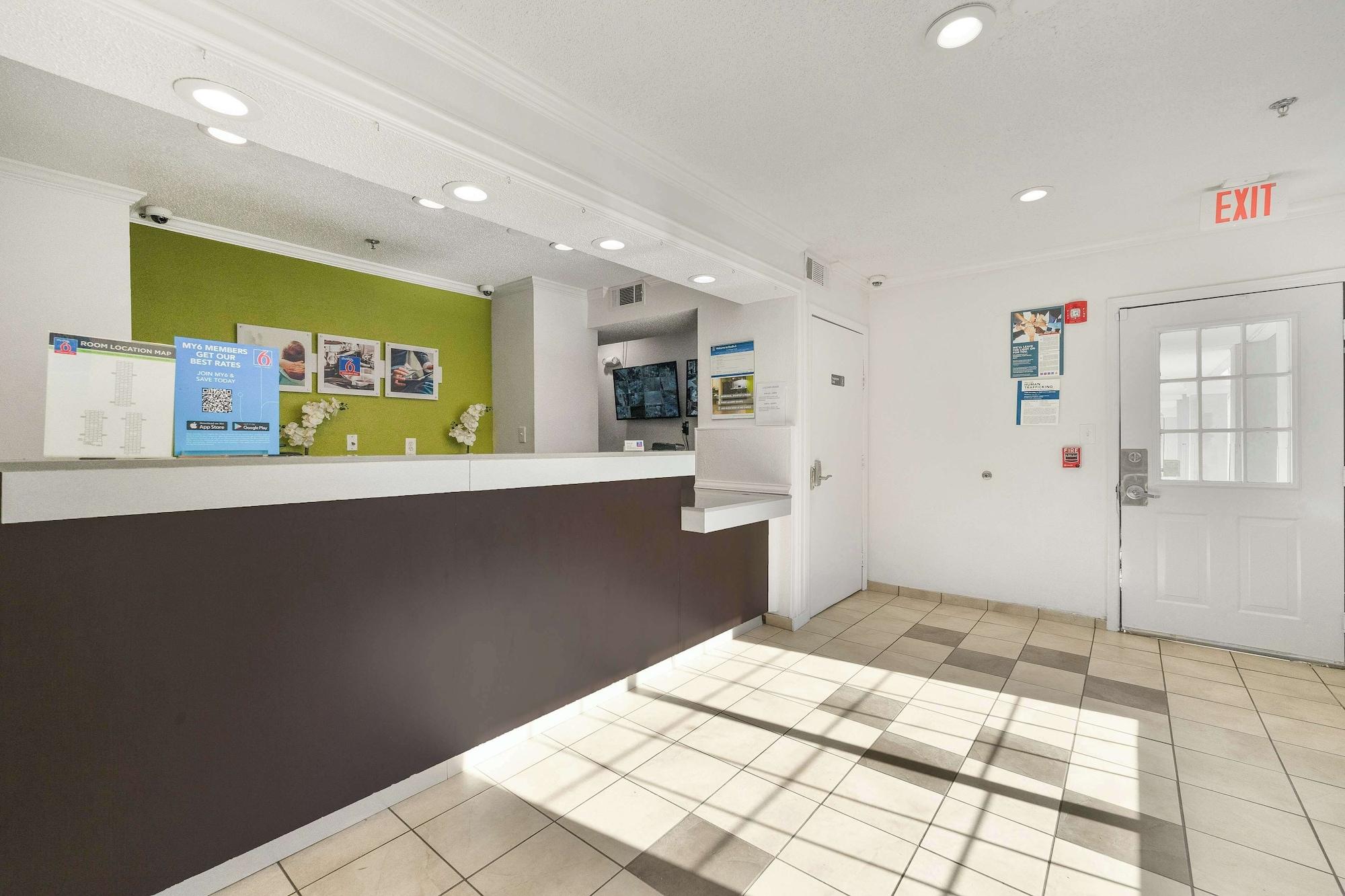 Varios Studio 6 Tucker, GA - Atlanta Northlake