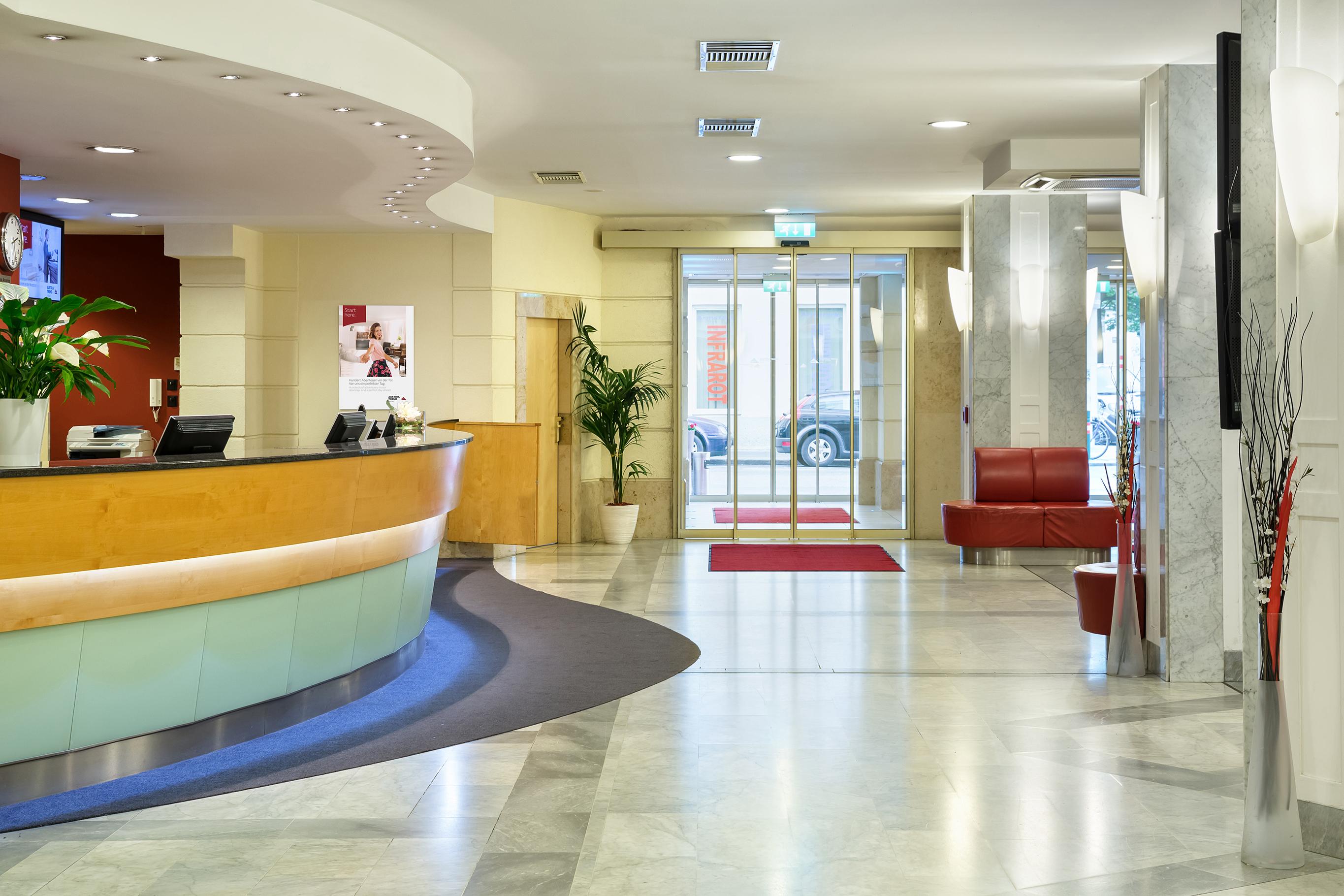 Vista Lobby Austria Trend Hotel Ananas
