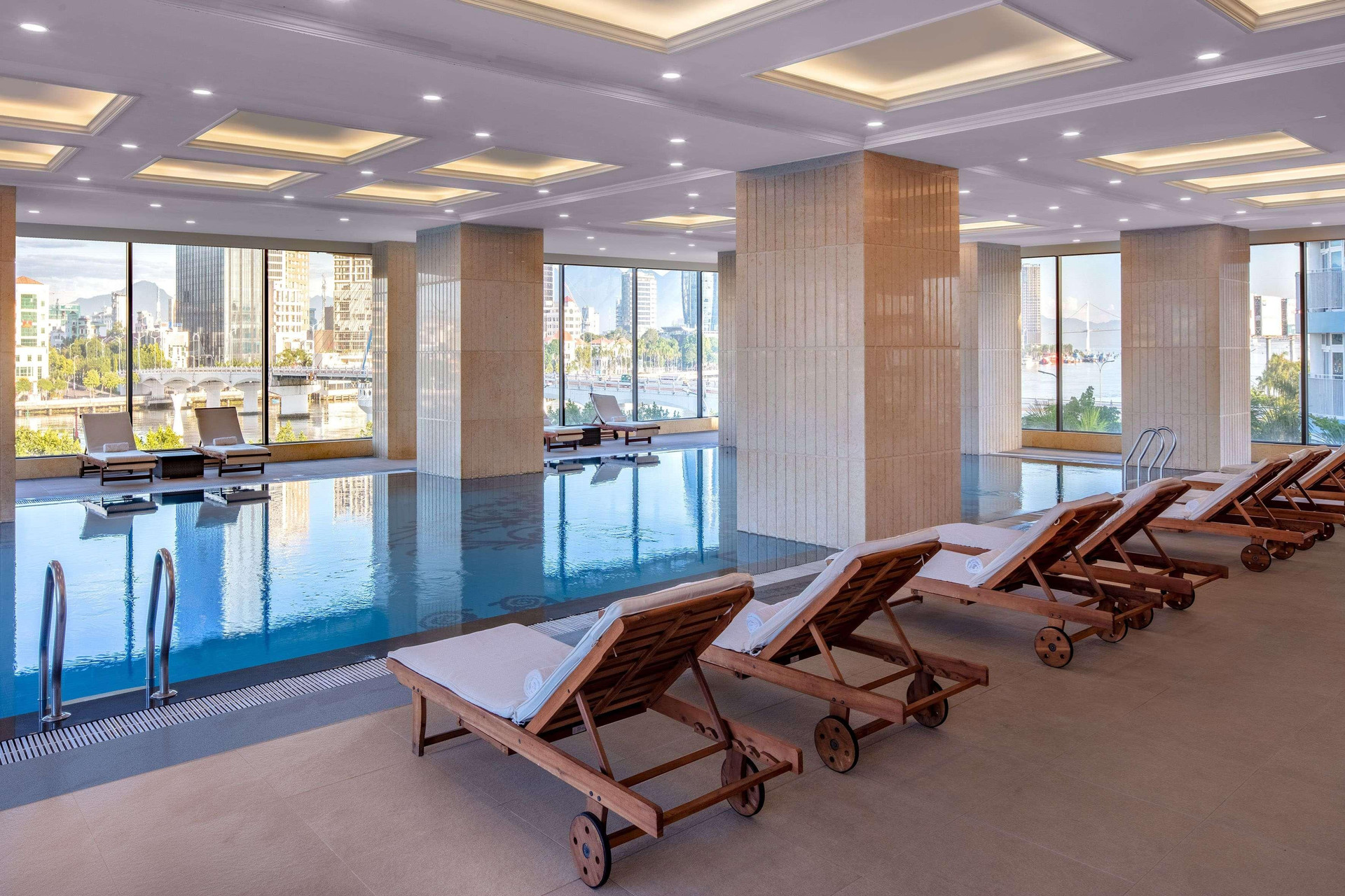 Vista Exterior Melia Vinpearl Danang Riverfront