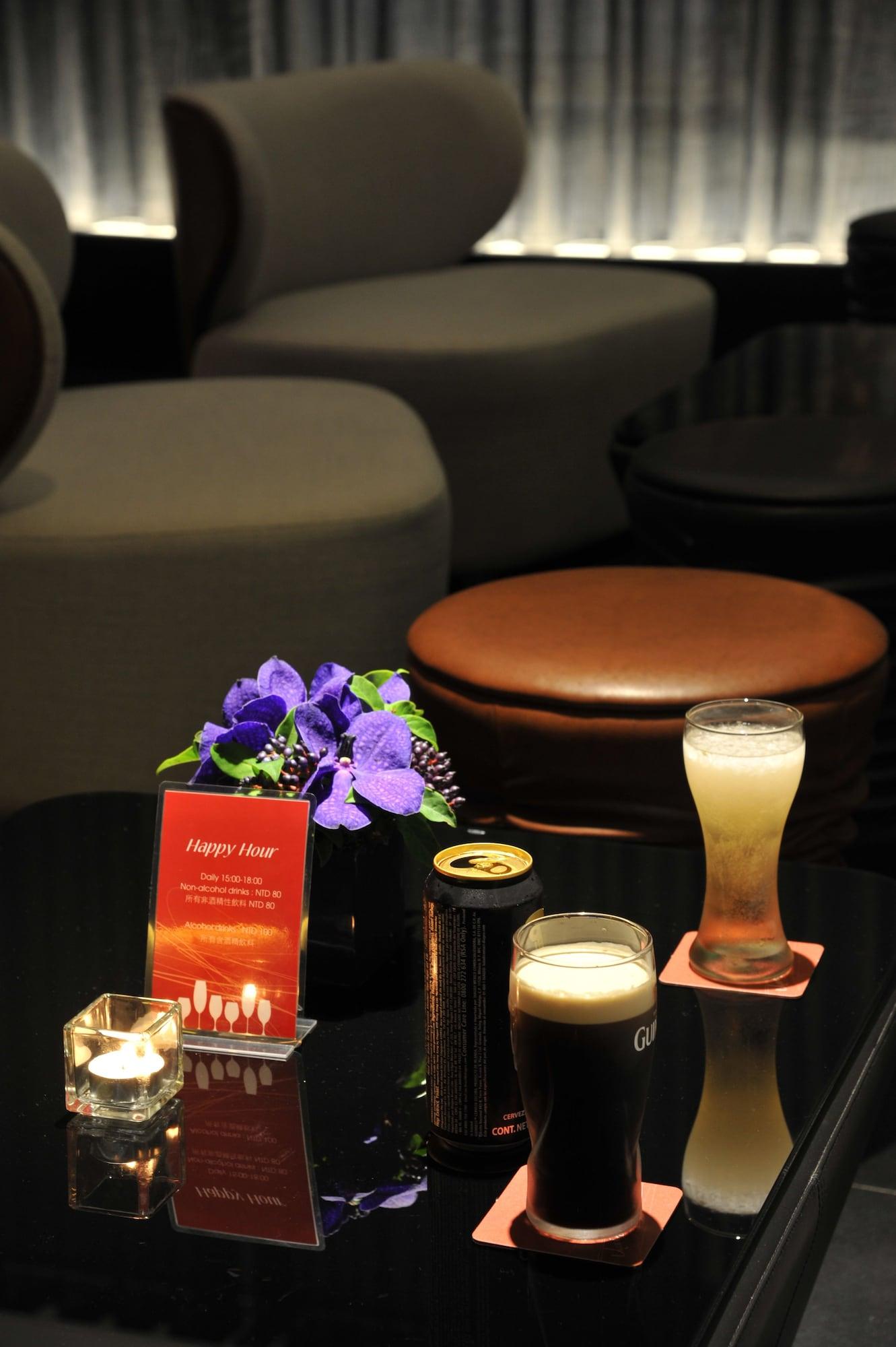 Bar/Salón WESTGATE Hotel