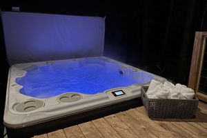 Alquiler Vacacional - Poplar Retreat - with hot tub