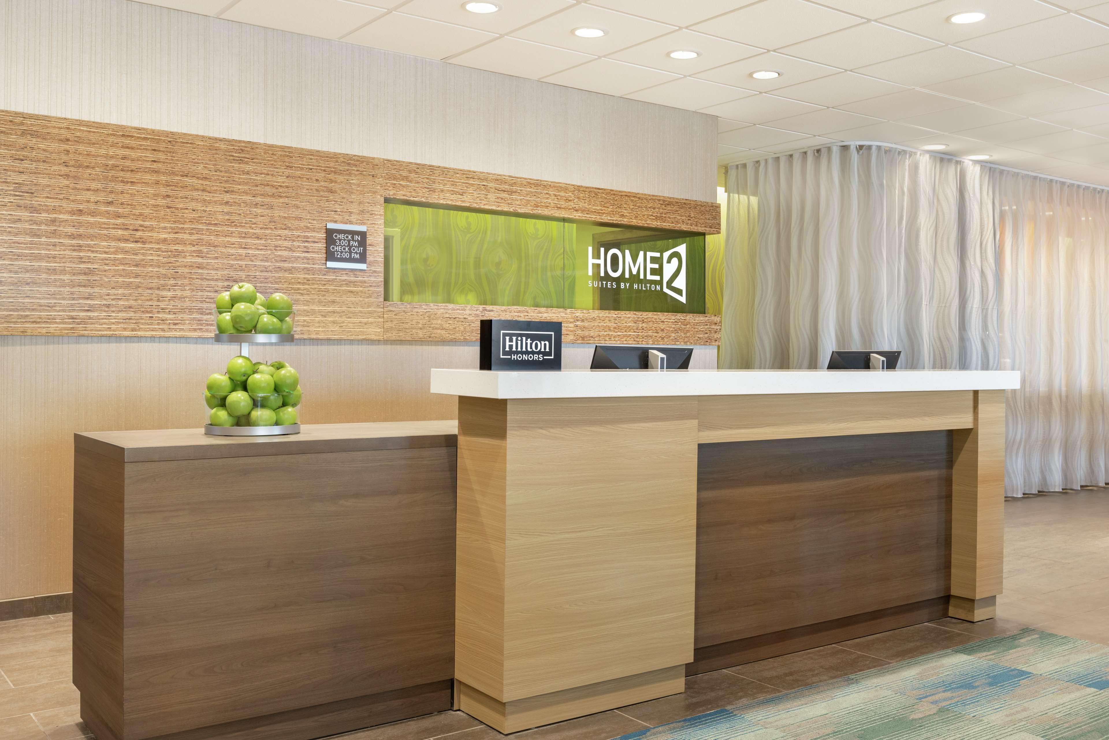 Vista Lobby Home2 Suites by Hilton Greece Rochester