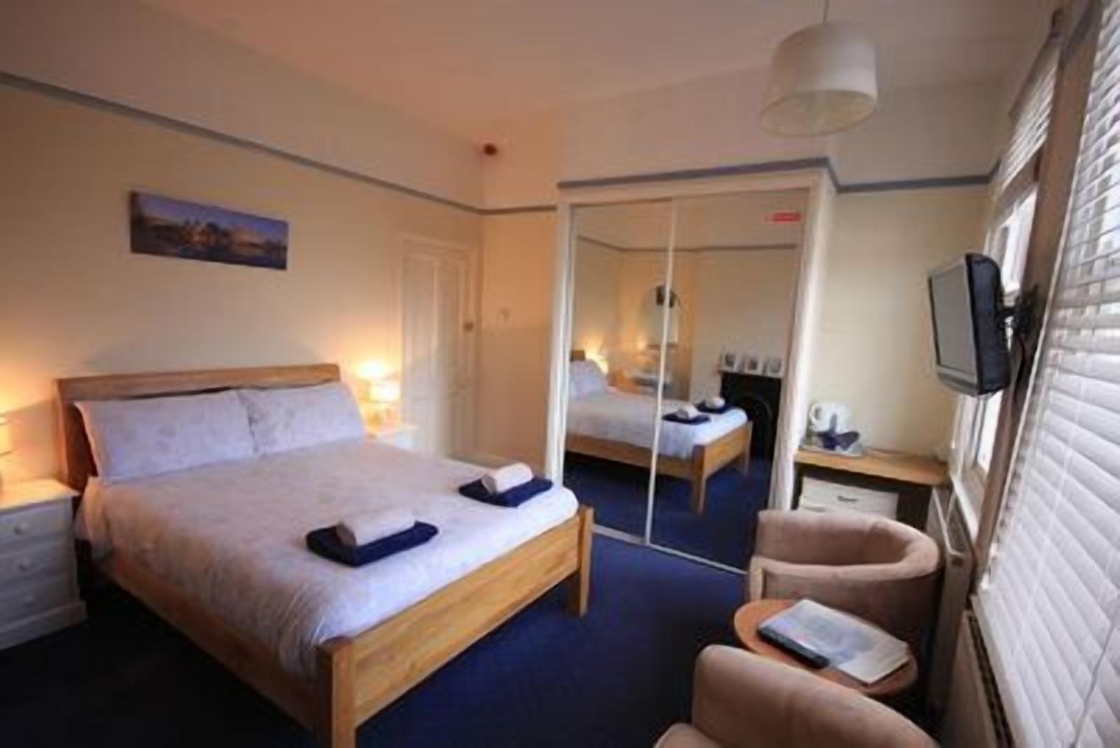 Varios Number 34 Bed and Breakfast