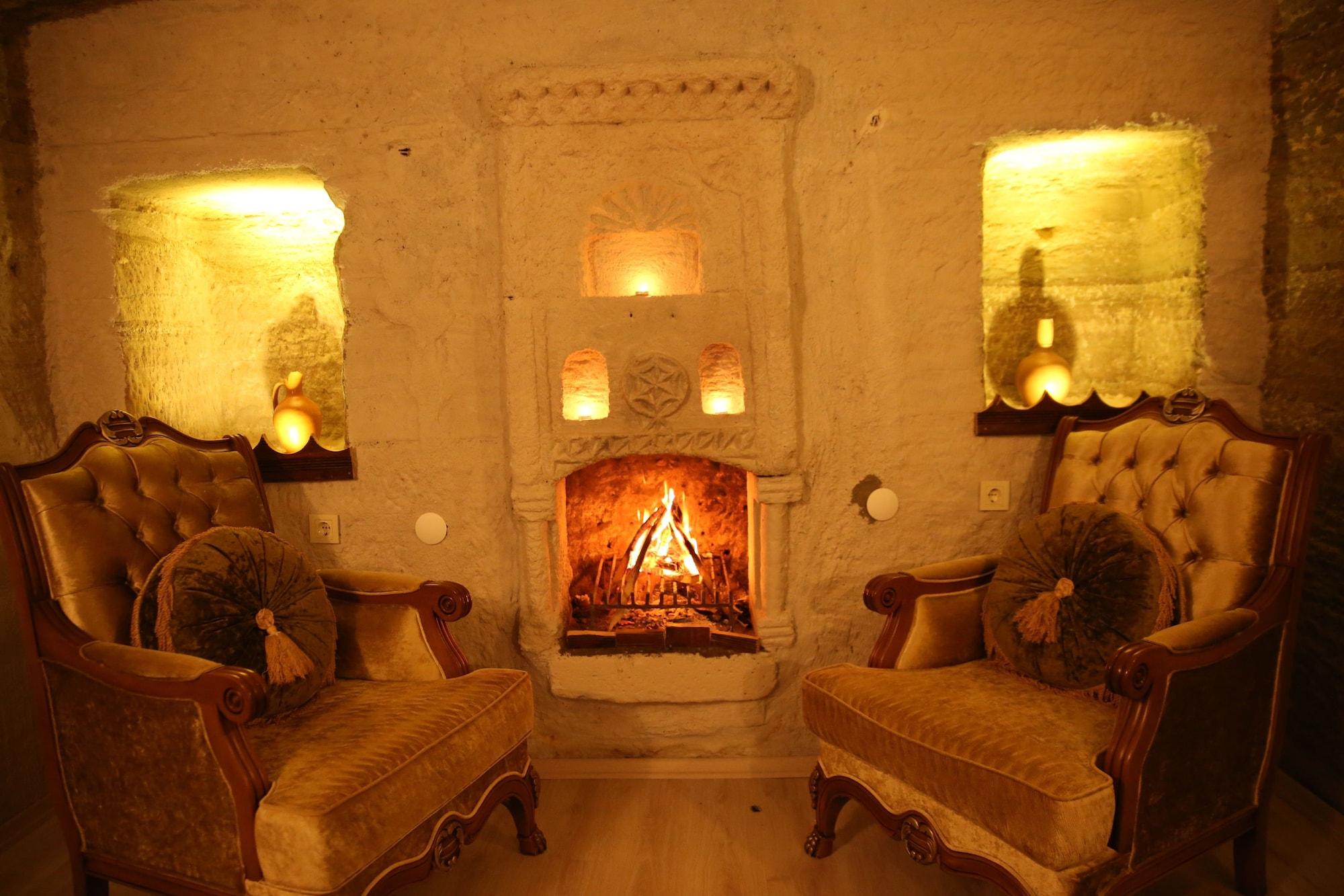 Vista Lobby Unicorn Cave Hotel