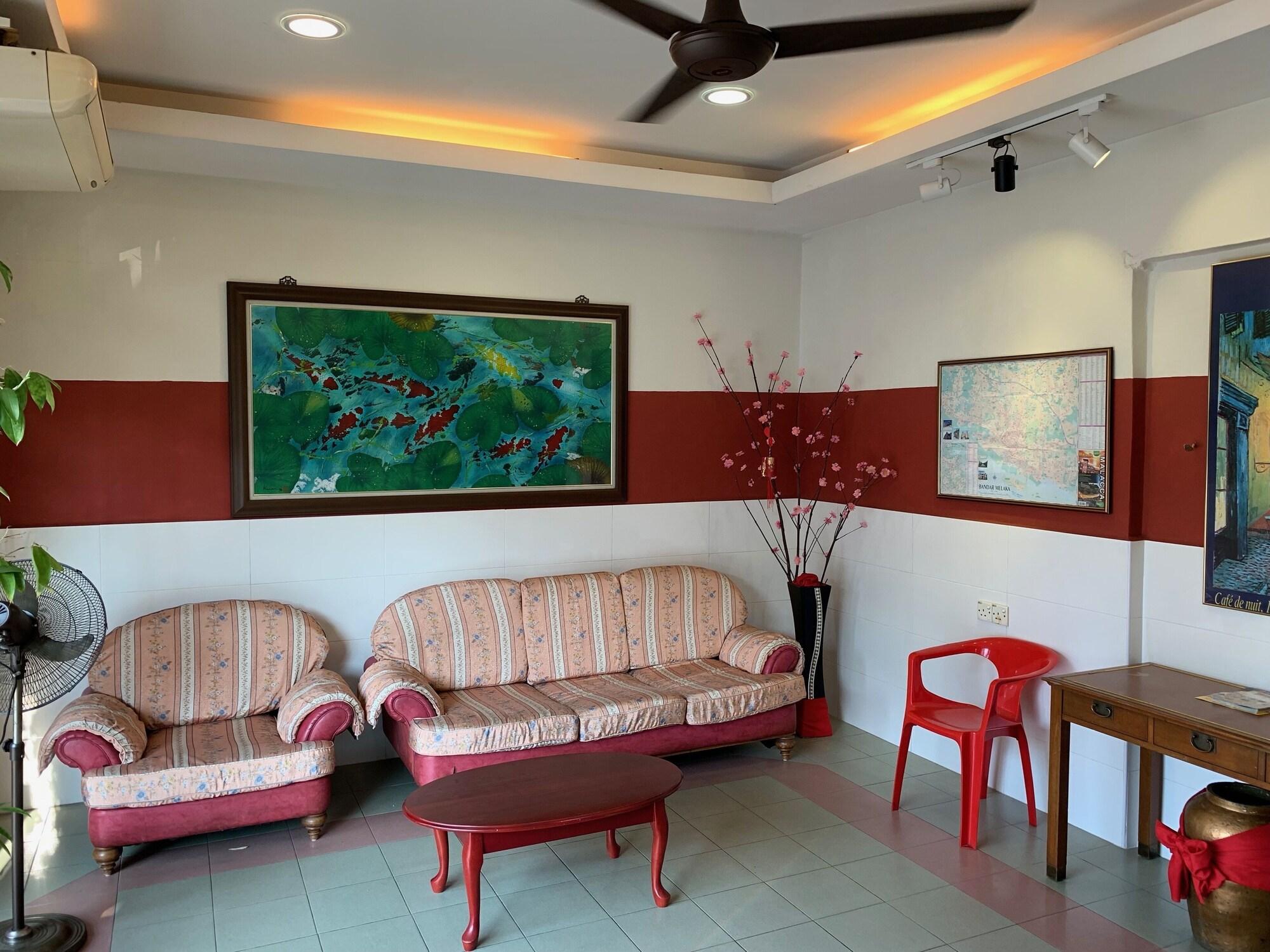 Vista Lobby Fairway Hotel