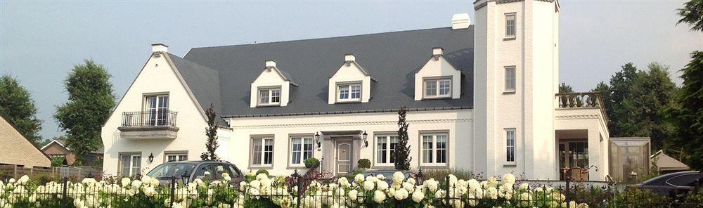 Vista Exterior Villa Reynaert