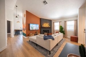 Renta temporal - Renovated 3-bed Desert Summerlin home, near Red Rock, Pet friendly!