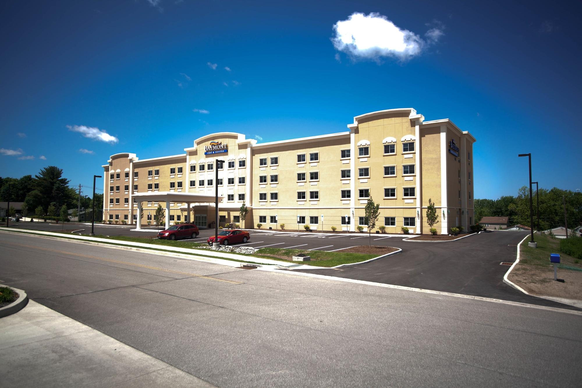Vista Exterior Baymont by Wyndham Erie