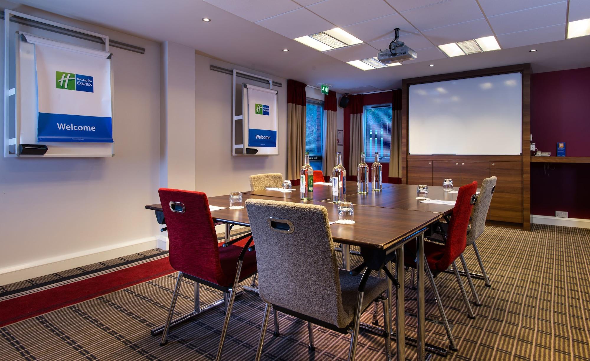 Sala de Reuniones Holiday Inn Express Stoke On Trent by IHG