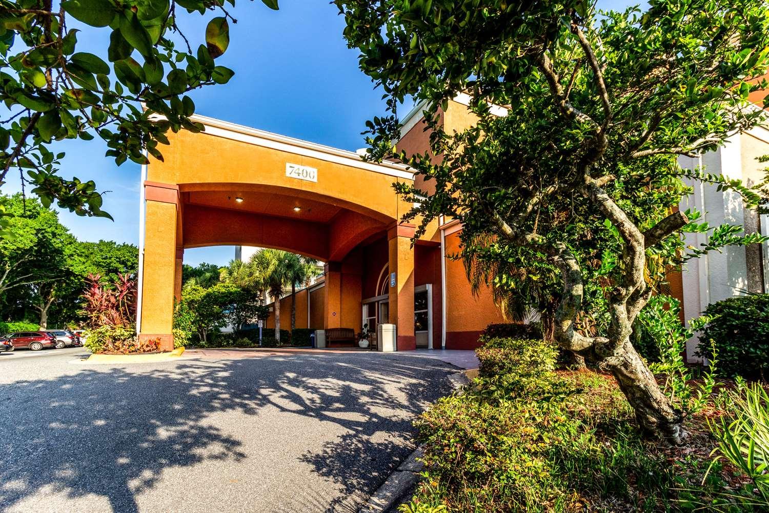Quality Suites Near Orange County Convention Cente en Orlando area
