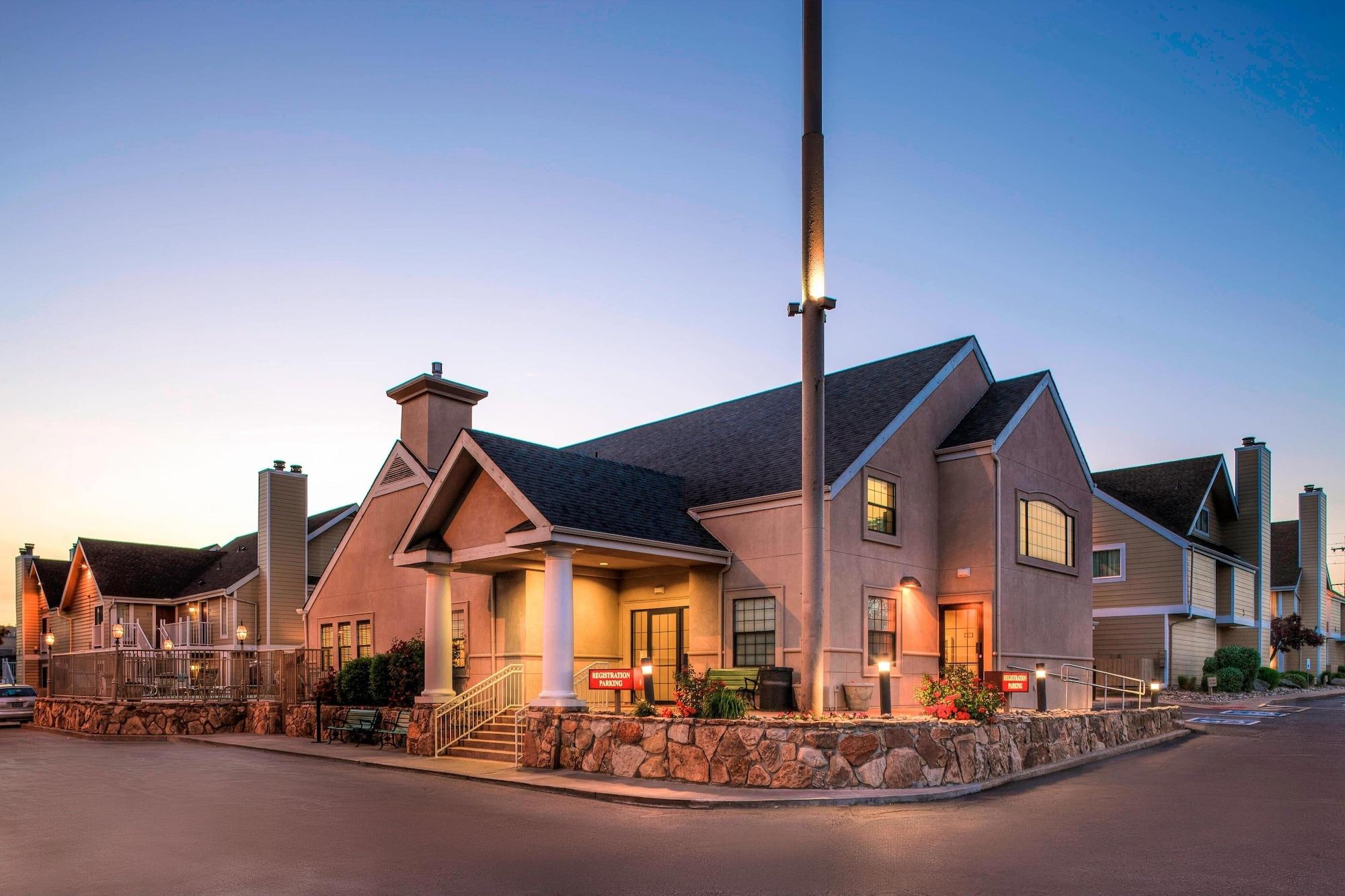 Vista Exterior Residence Inn by Marriott Denver Downtown