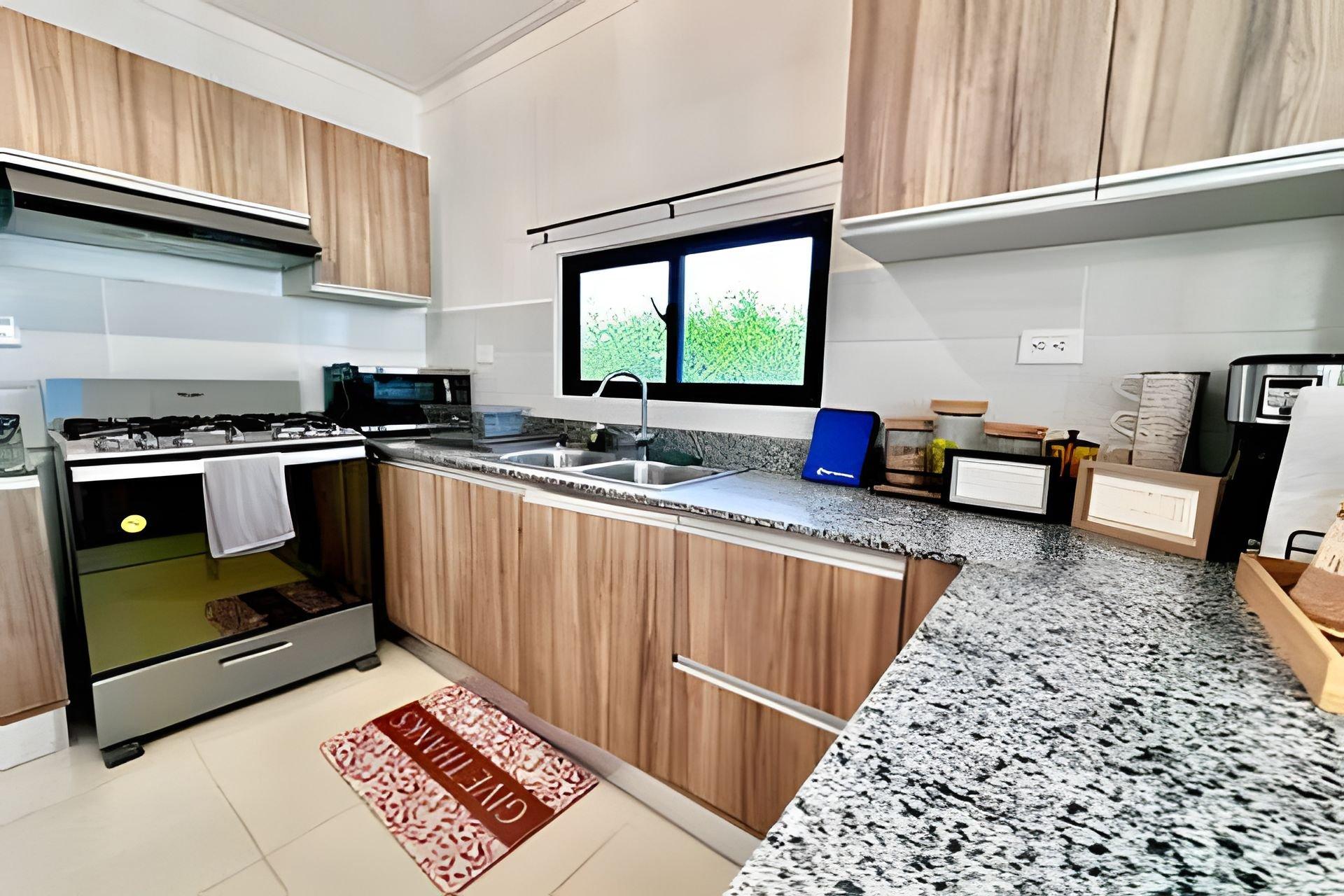 Comodidades del Alojamiento V44: Family Getaway with pool Private& BBQ