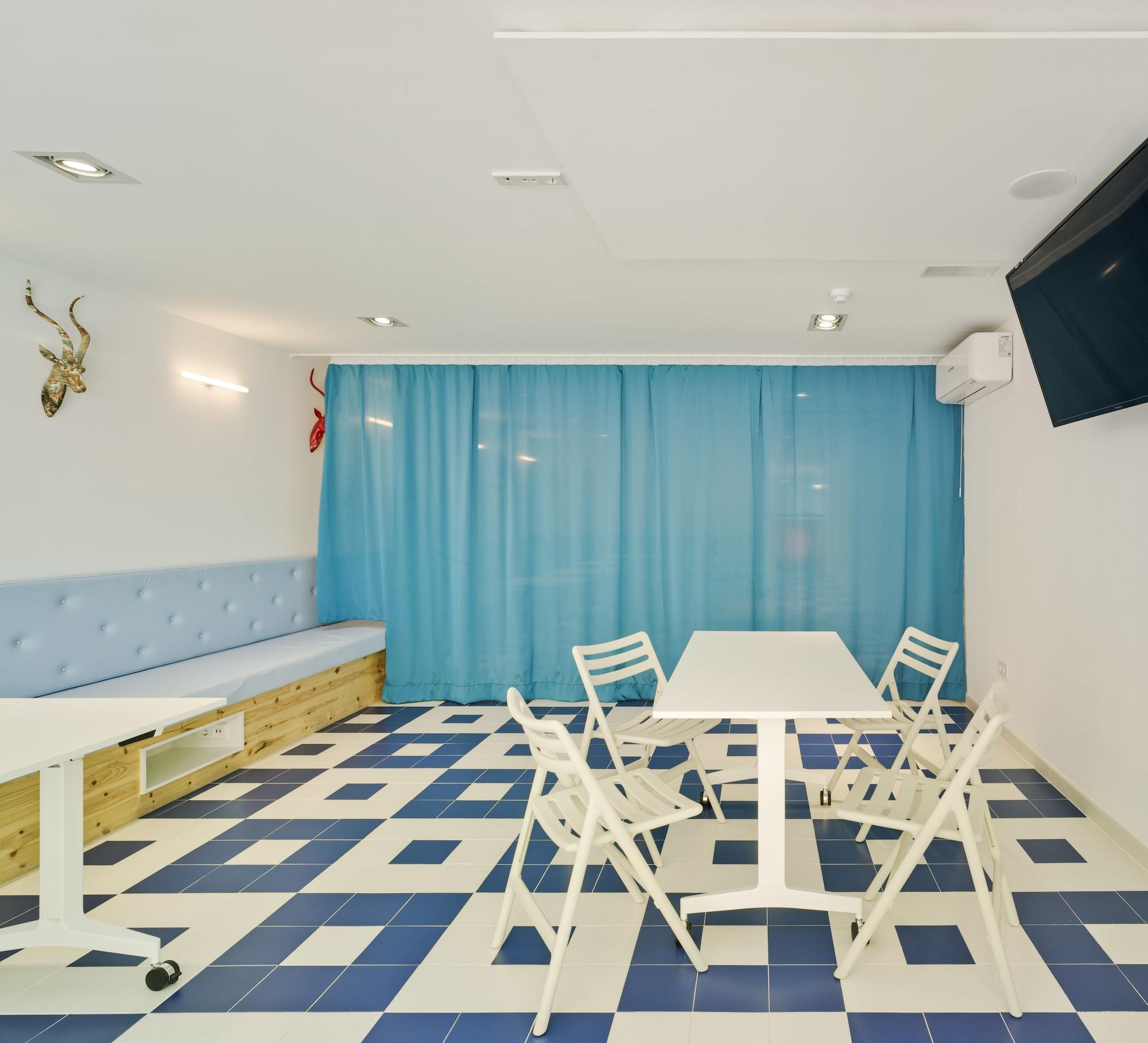 Sala de Reuniones Loop INN Hostel Cartagena