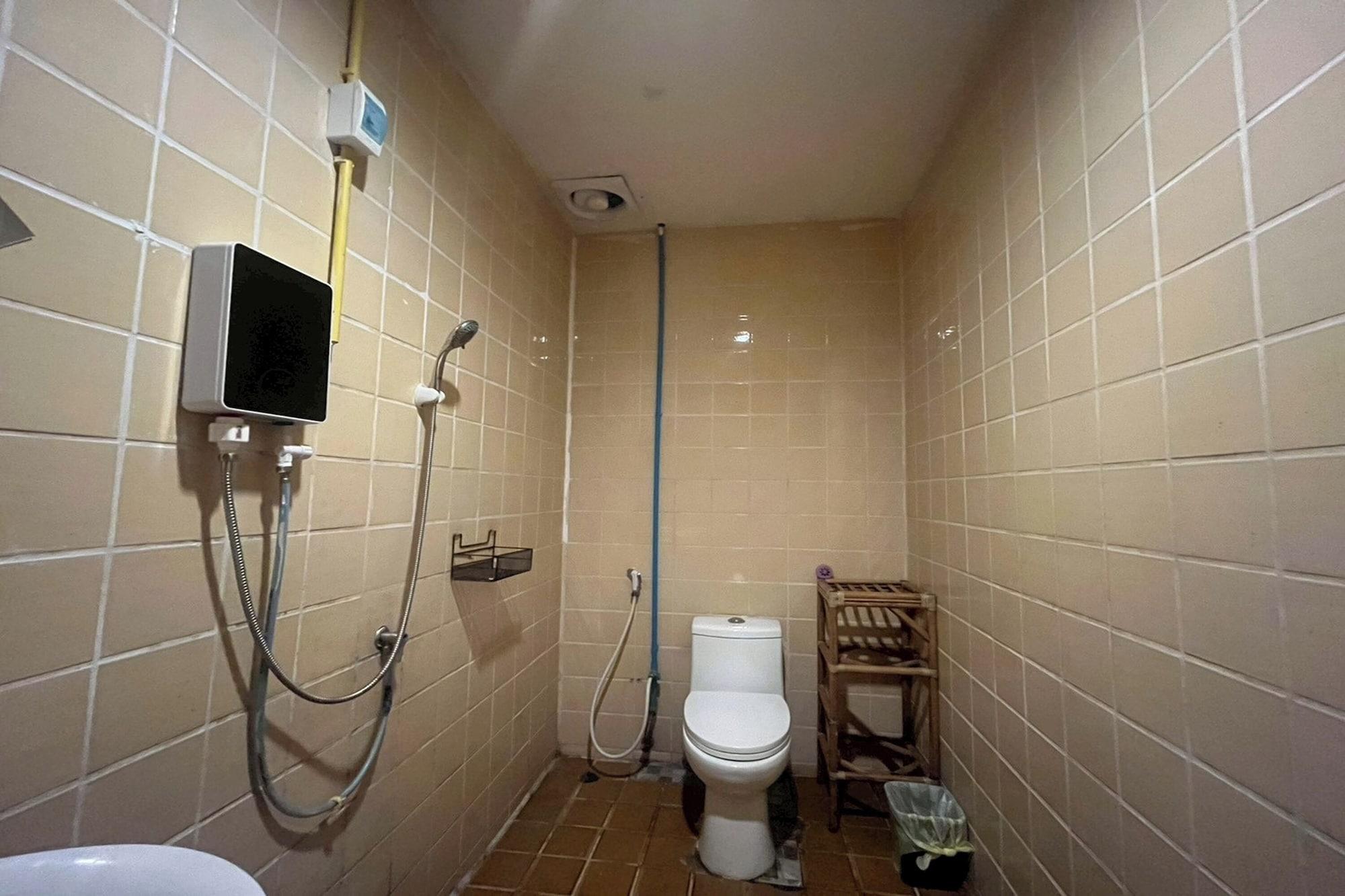 Equipamiento de Habitación Noah’s Ark Cannabis Bar Restaurant Hostel