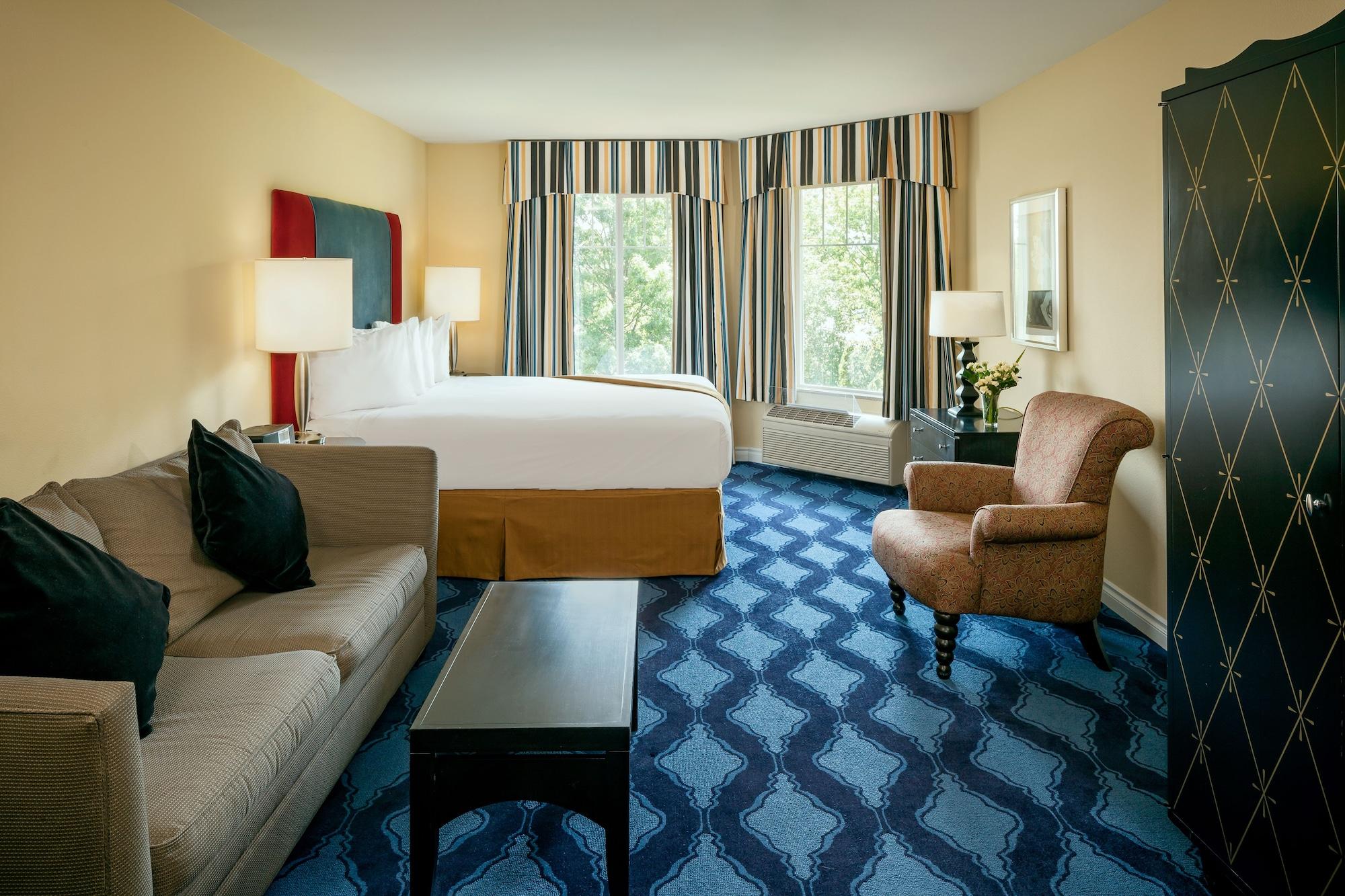 Habitación Plaza Inn & Suites at Ashland Creek