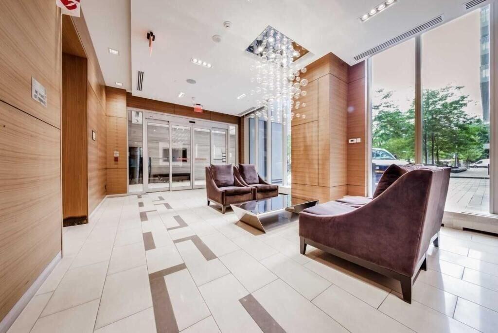 Vista Lobby Skyline Suites - Next to MTCC, ACC & CN Tower