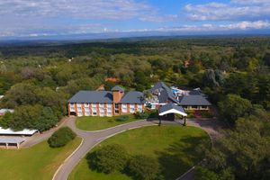 Alojamiento - Howard Johnson Hotel & Spa Villa General Belgrano