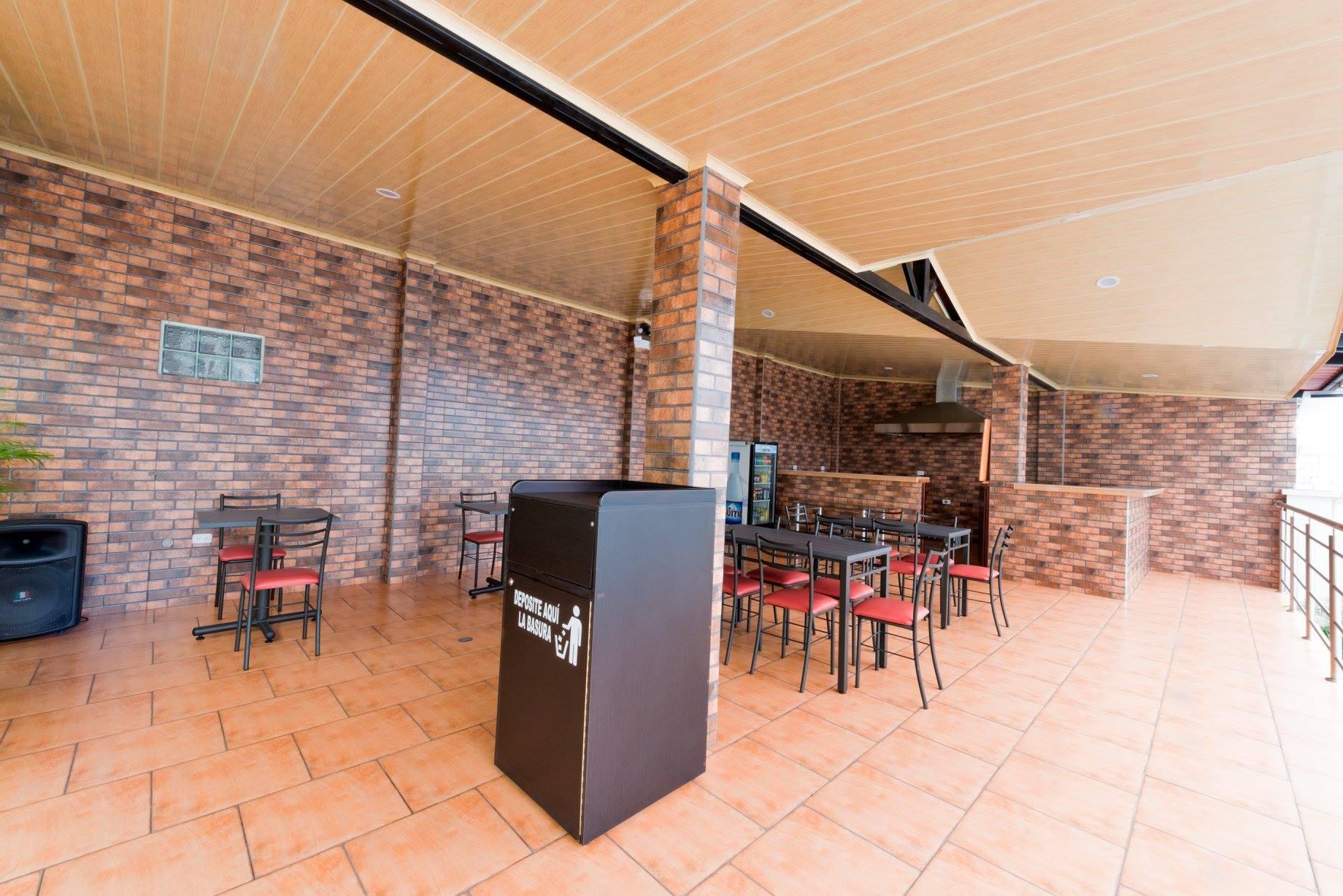 Restaurant Luxor Plaza Hotel y Spa