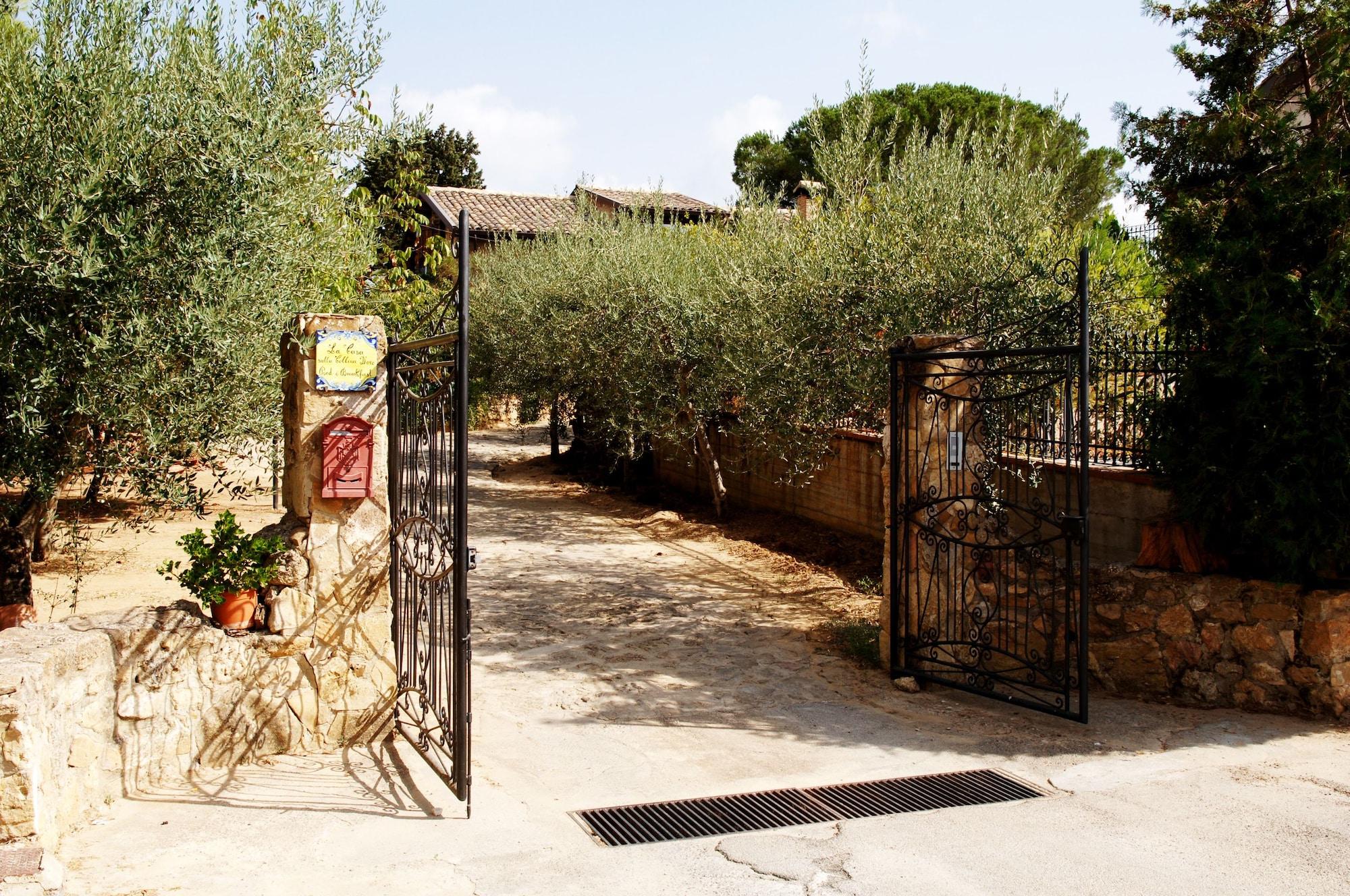 Vista Exterior La Casa sulla Collina d'Oro