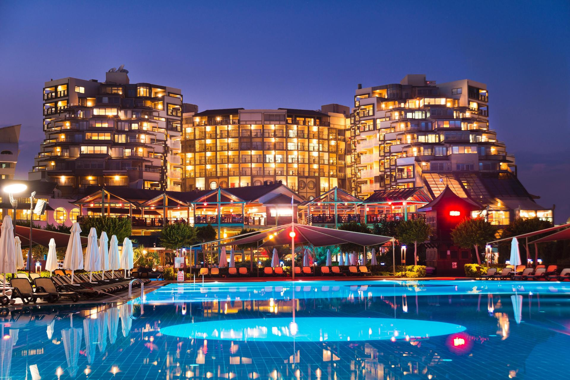 Vista Exterior Limak Lara De Luxe Hotel - All Inclusive