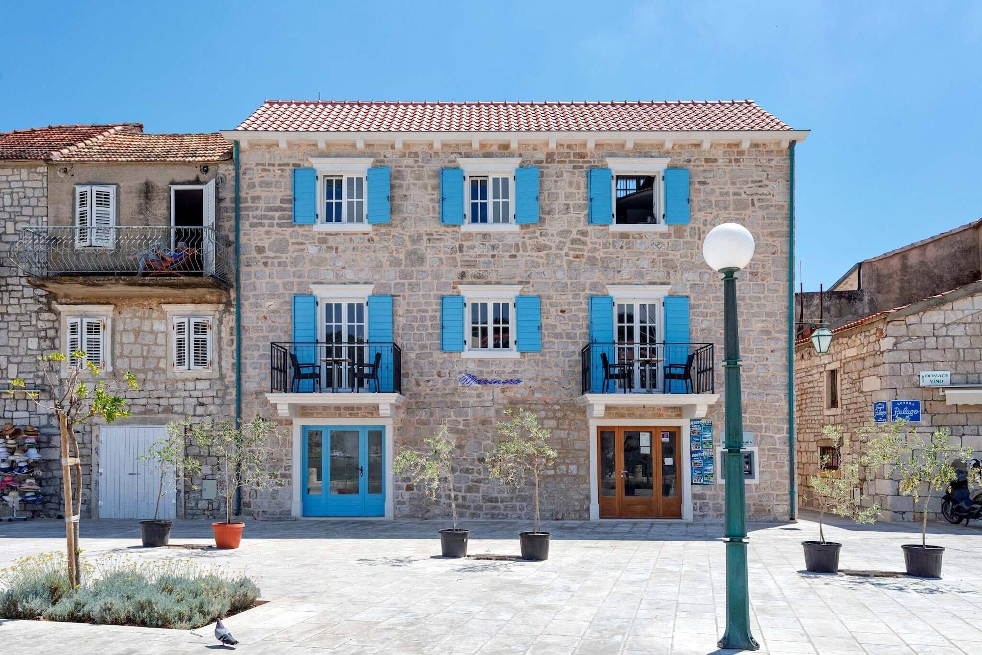 Vista Exterior Villa Riva