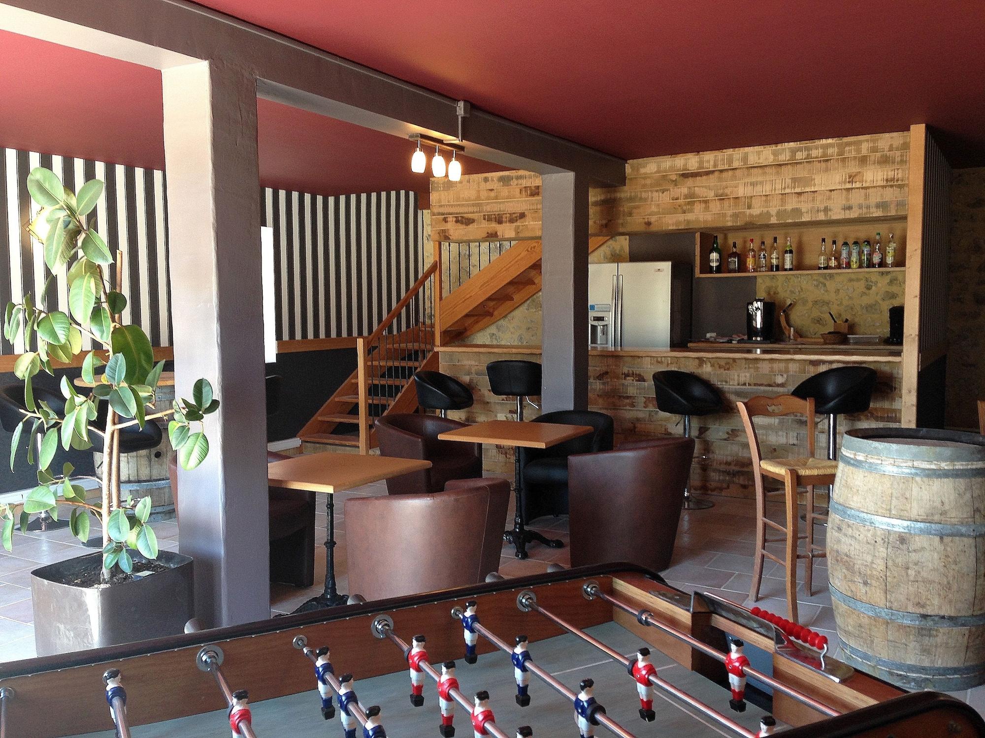 Bar/Salón Mont Bouquet Lodge