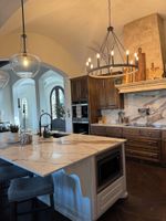 Alquiler Vacacional - Lux Retreat 3600SqFt on 11Acres, Pool, 5min to Lake Travis,Theatre room, wet bar