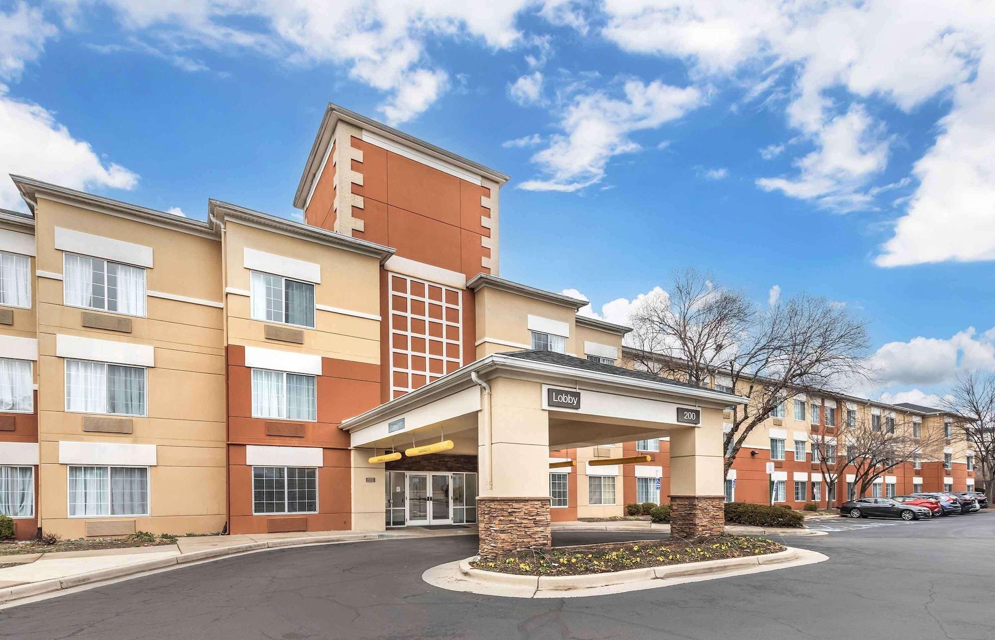 Vista Exterior Extended Stay America Suites DC Alexandria Eisenhower Ave