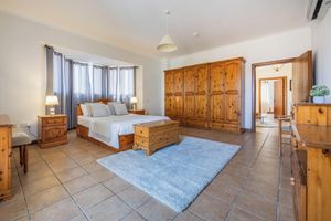 Alquiler Vacacional - Tranquil Mansion - 3 Bed, Pool, BBQ & Gaming Room