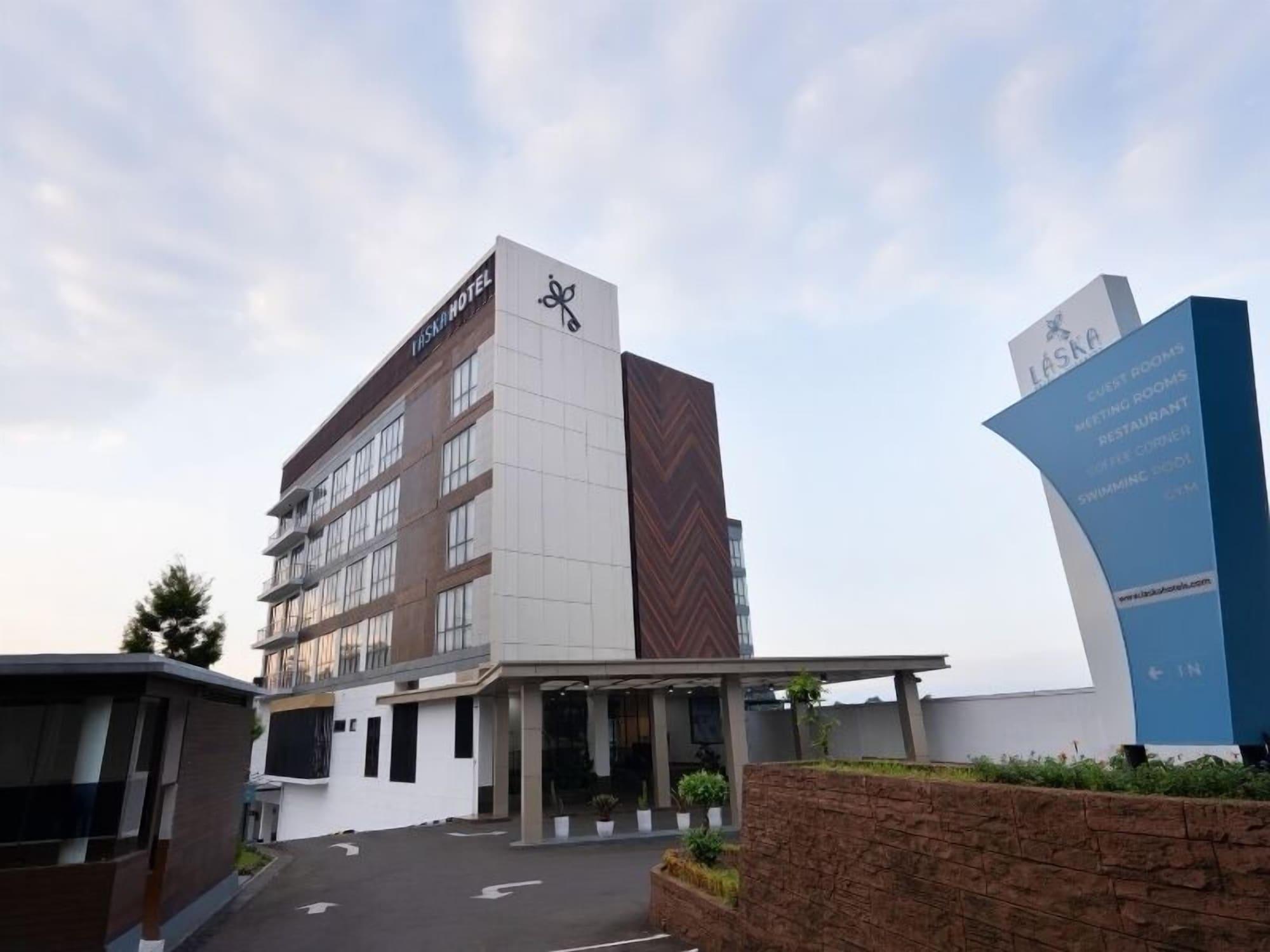 Vista Exterior Laska Hotel Sukabumi