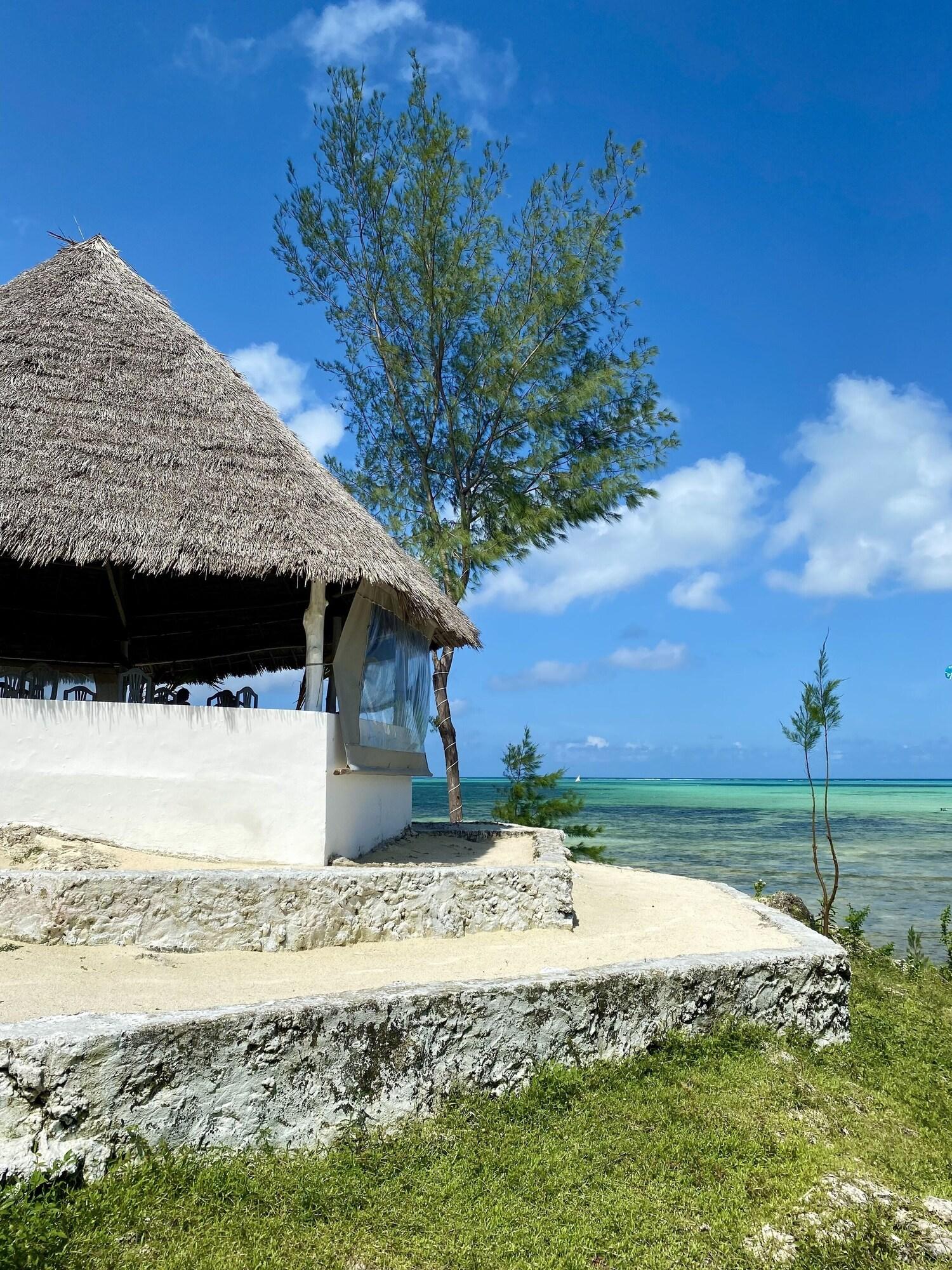 Restaurant White Star Ocean View Hotel