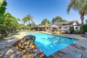 Alquiler Vacacional - Santa Barbara Vacation Rental w/ Pool & Hot Tub!