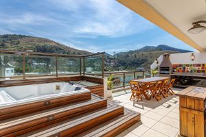 Aluguel por temporada - Cobertura com jacuzzi e churrasqueira no Centro