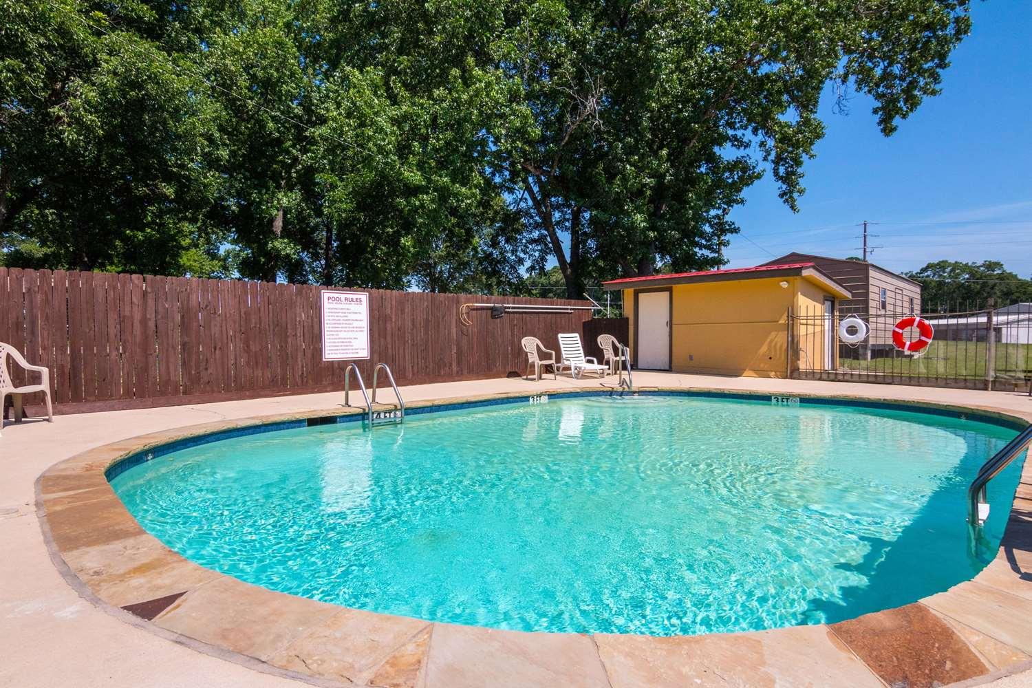 Vista Piscina Rodeway Inn Desoto Parish