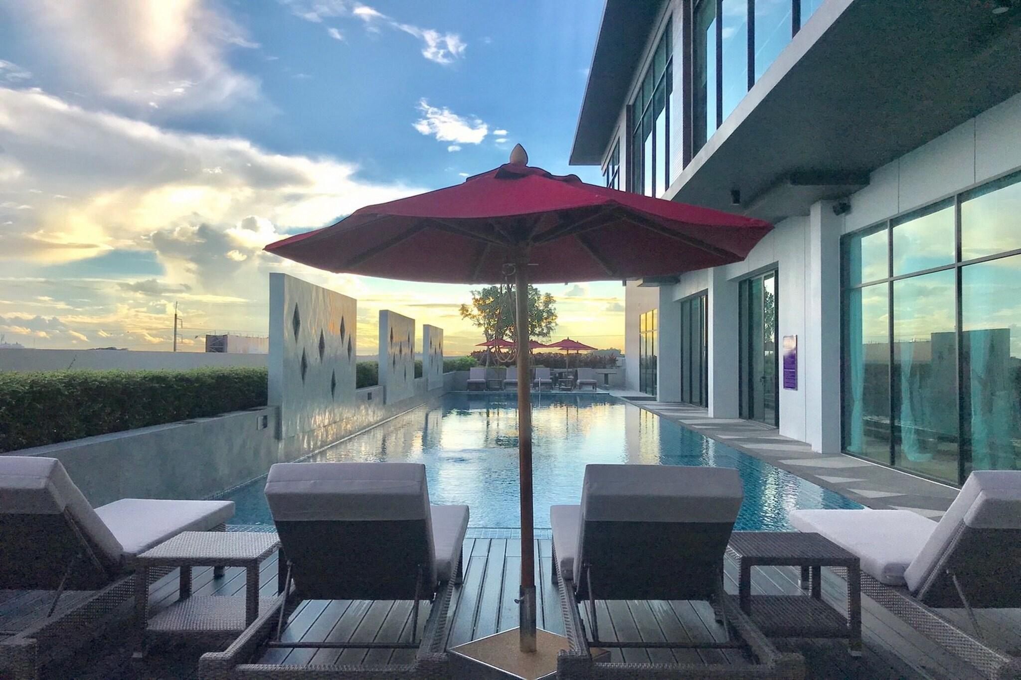 Vista Piscina Grand Fortune Hotel Nakhon Si Thammarat