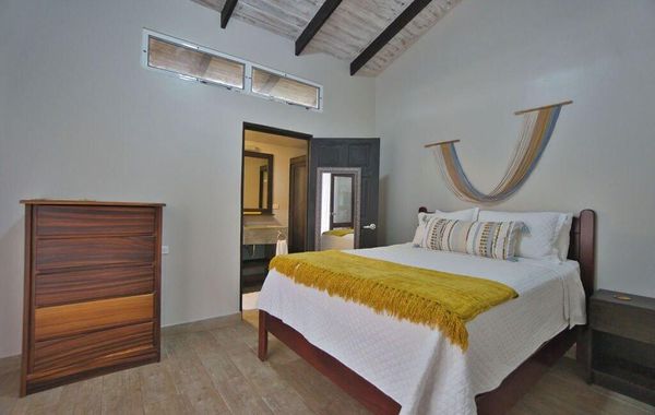 Newly Remodeled Beachfront Home! - Hoteles con alberca en Potrero Guanacaste