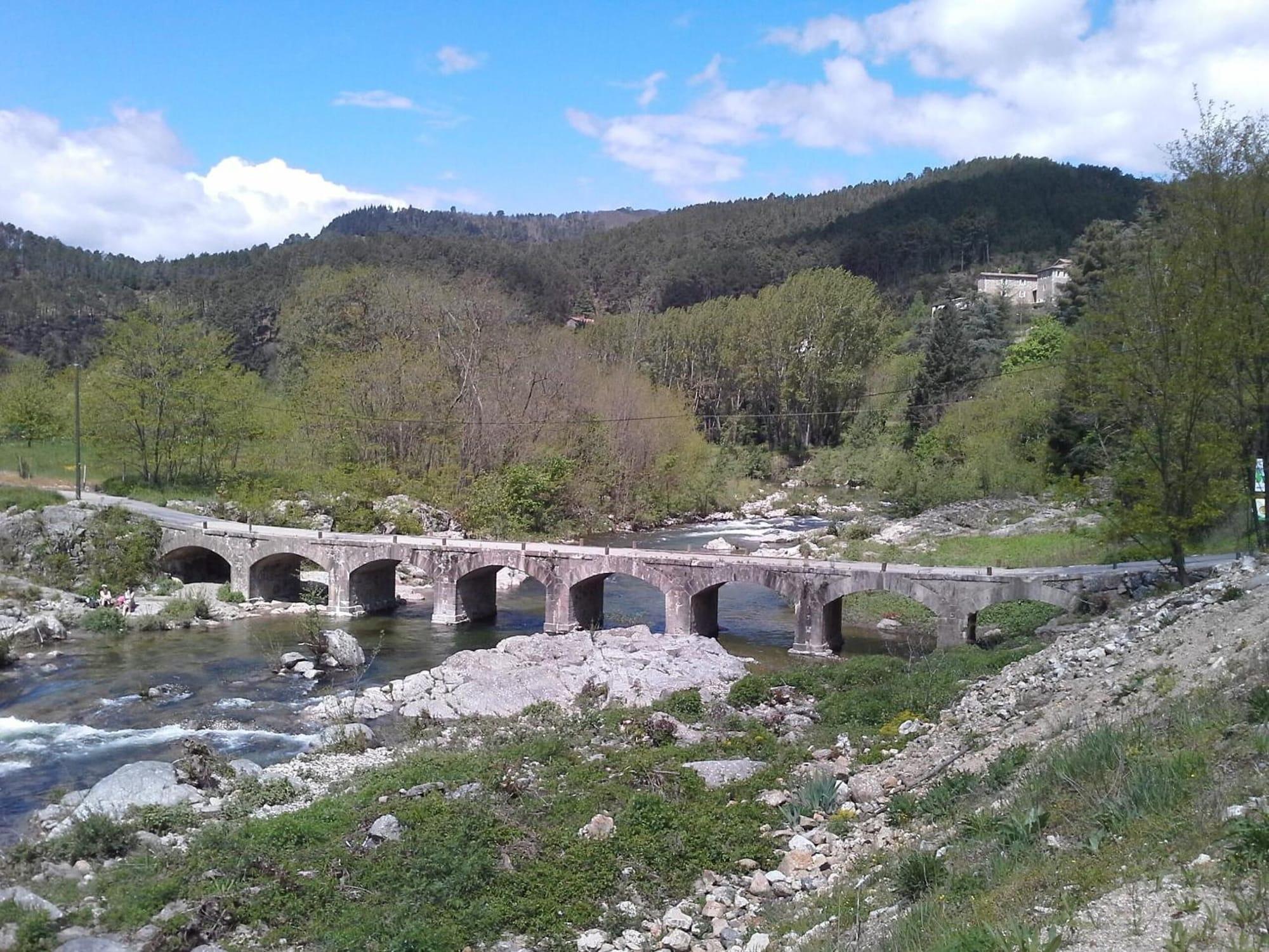 Vista Exterior La Corniche des Cevennes