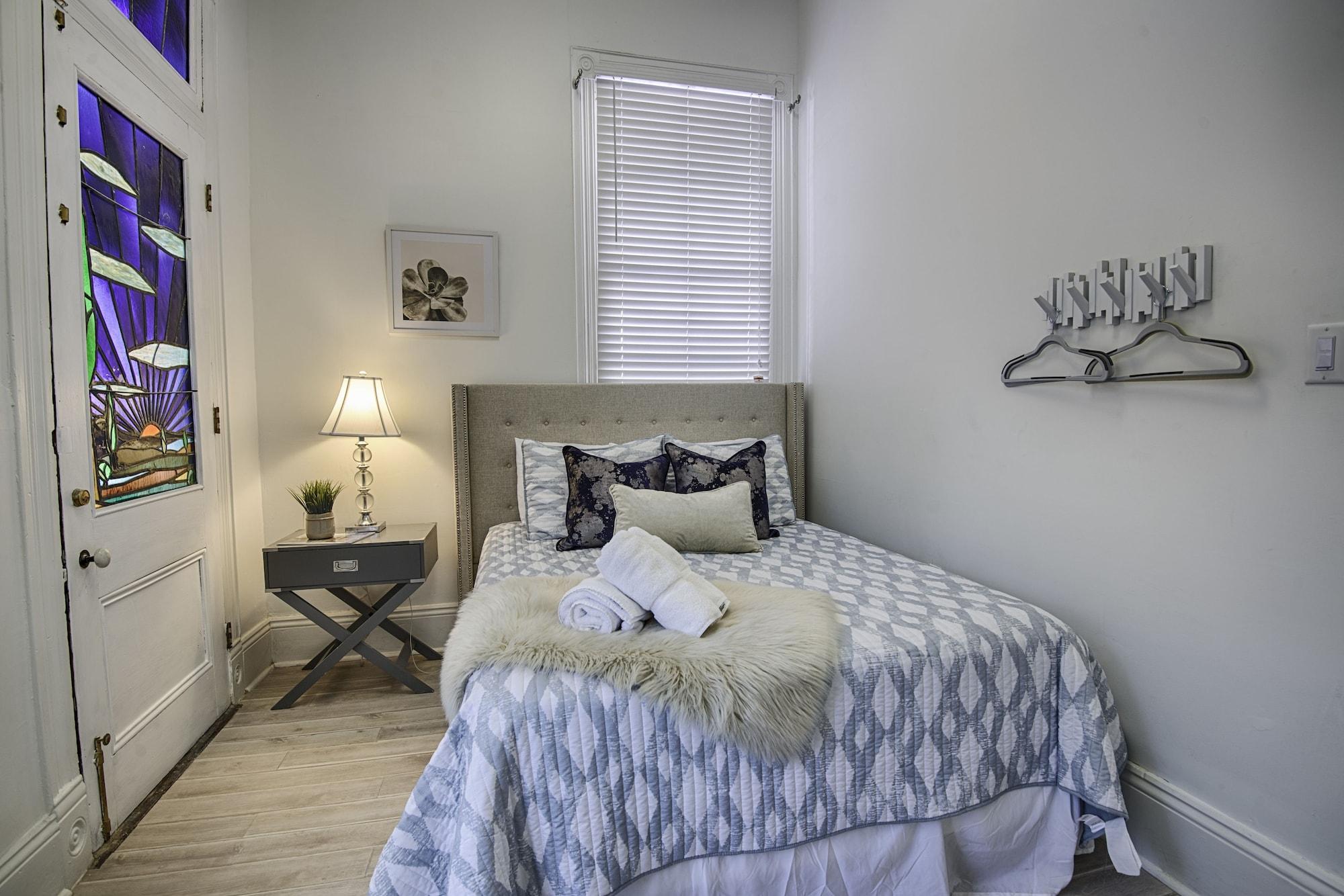 Habitación Best Location 7BR Next to FR Quarter! By YouRent
