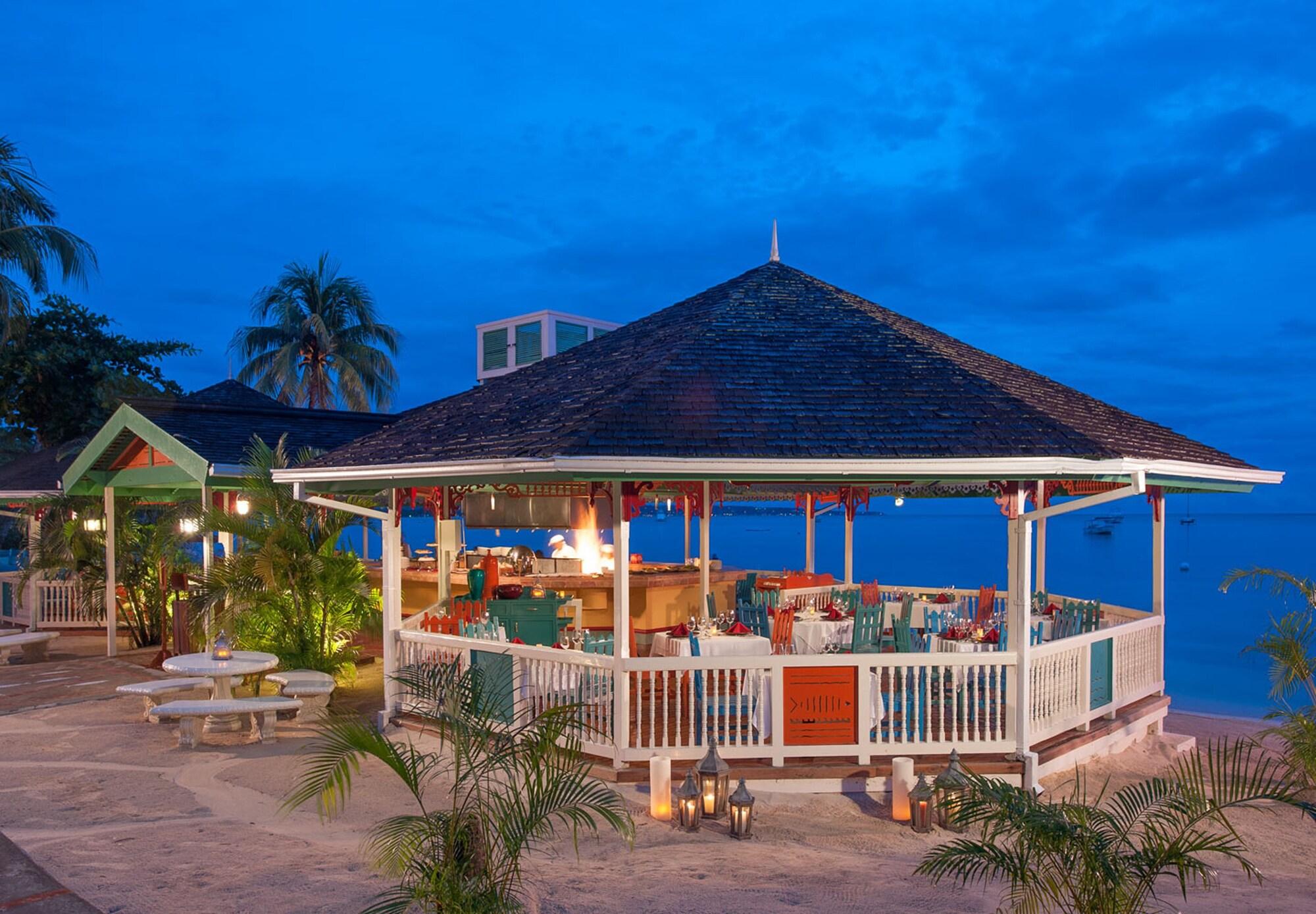 Bar/Salón Sandals Negril - ALL INCLUSIVE Couples Only